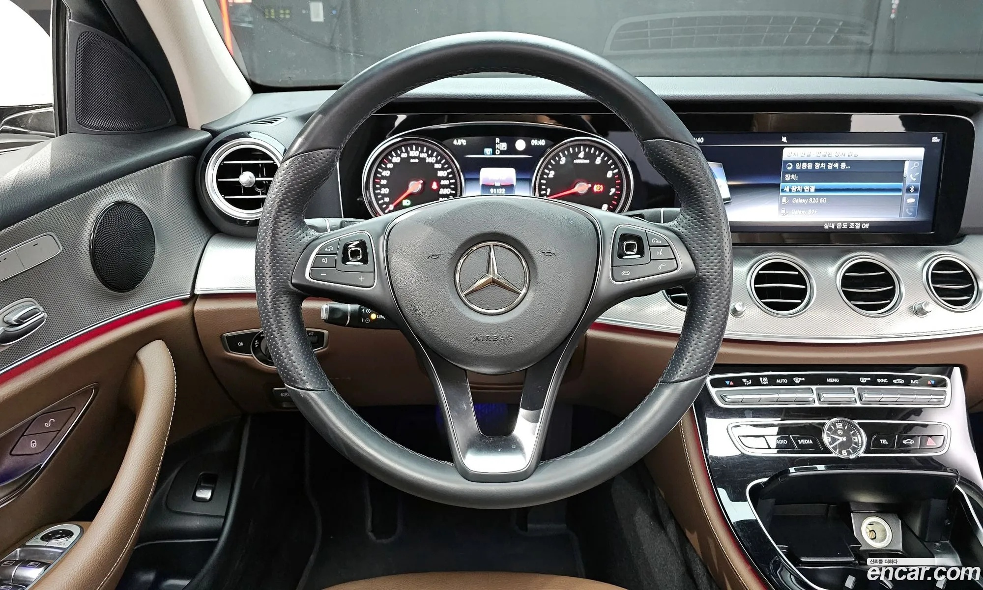 Mercedes-Benz E-Class W213 2018 WDDZF4CB1JA424282 — 3