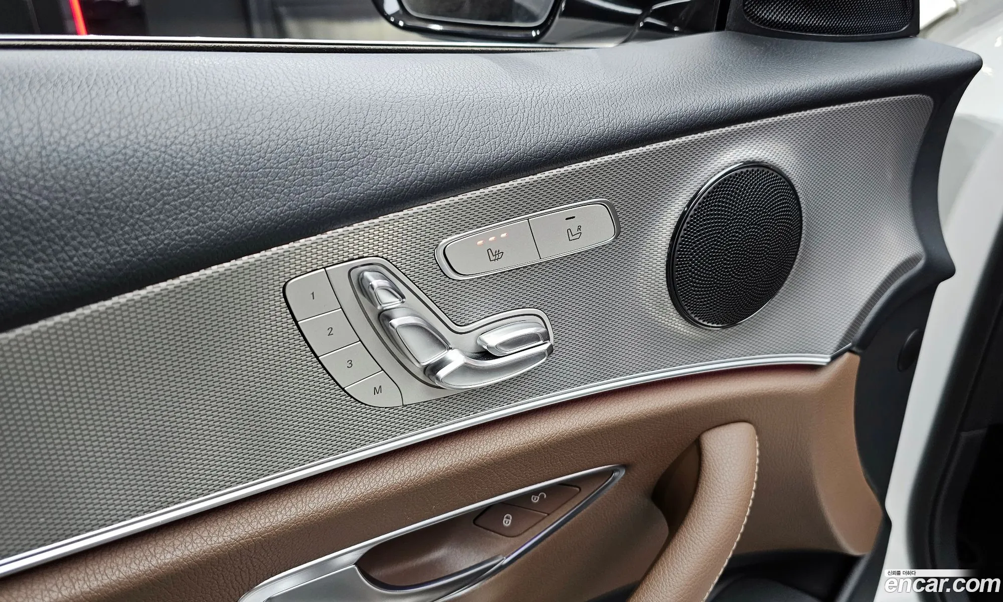 Mercedes-Benz E-Class W213 2018 WDDZF4CB1JA424282 — 18