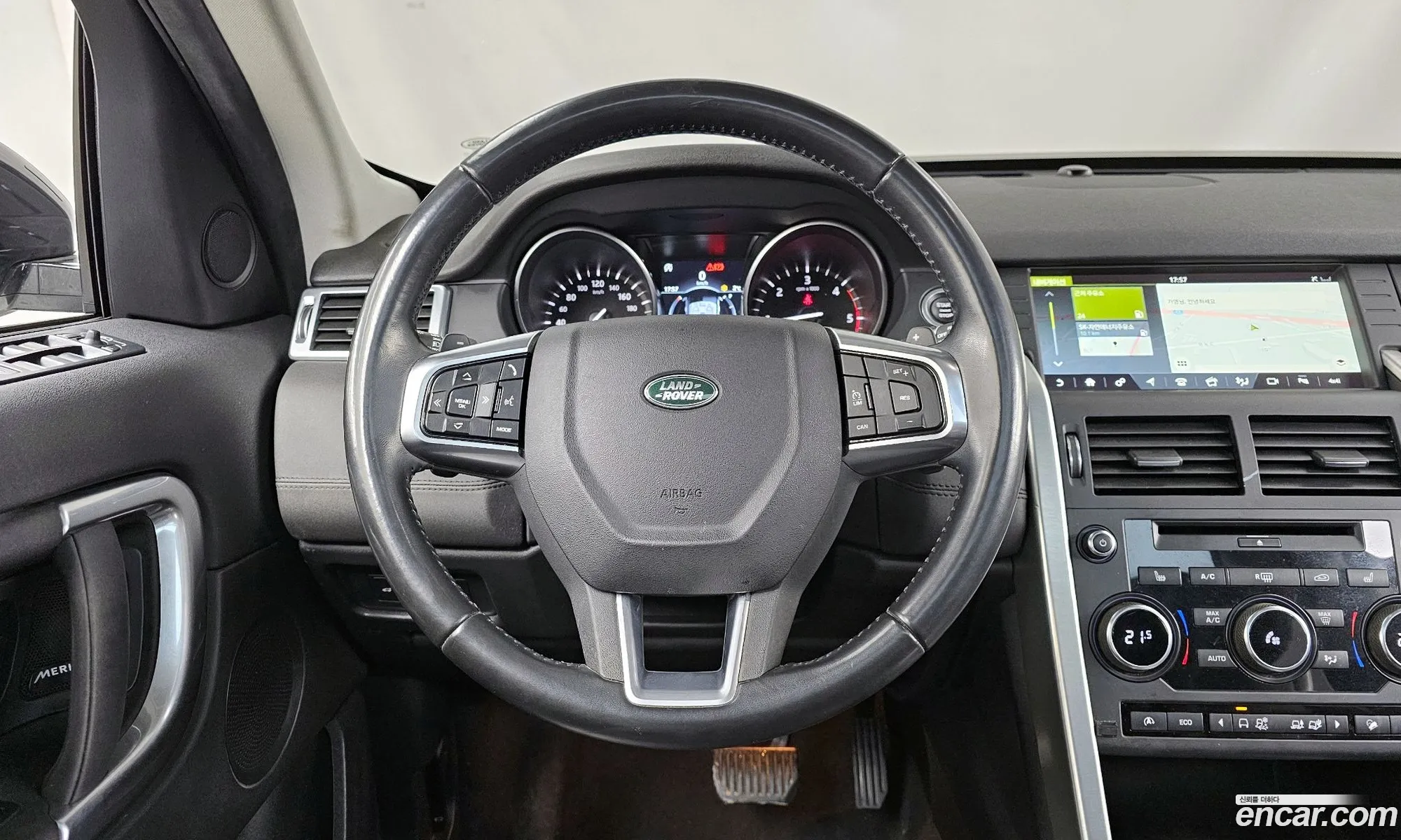 Land Rover Discovery Sport 2018 — 9