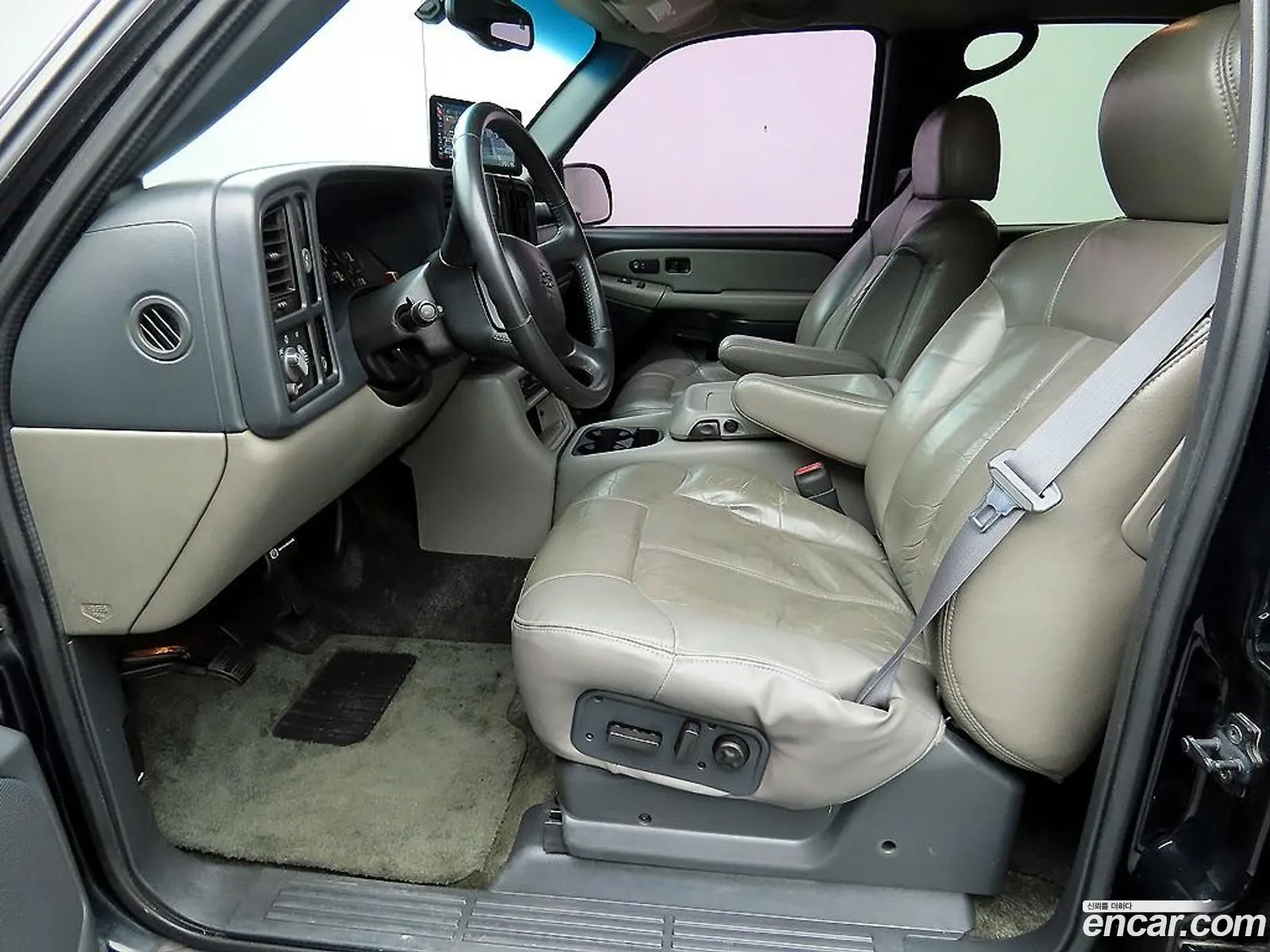 Chevrolet Tahoe 2000 — 3