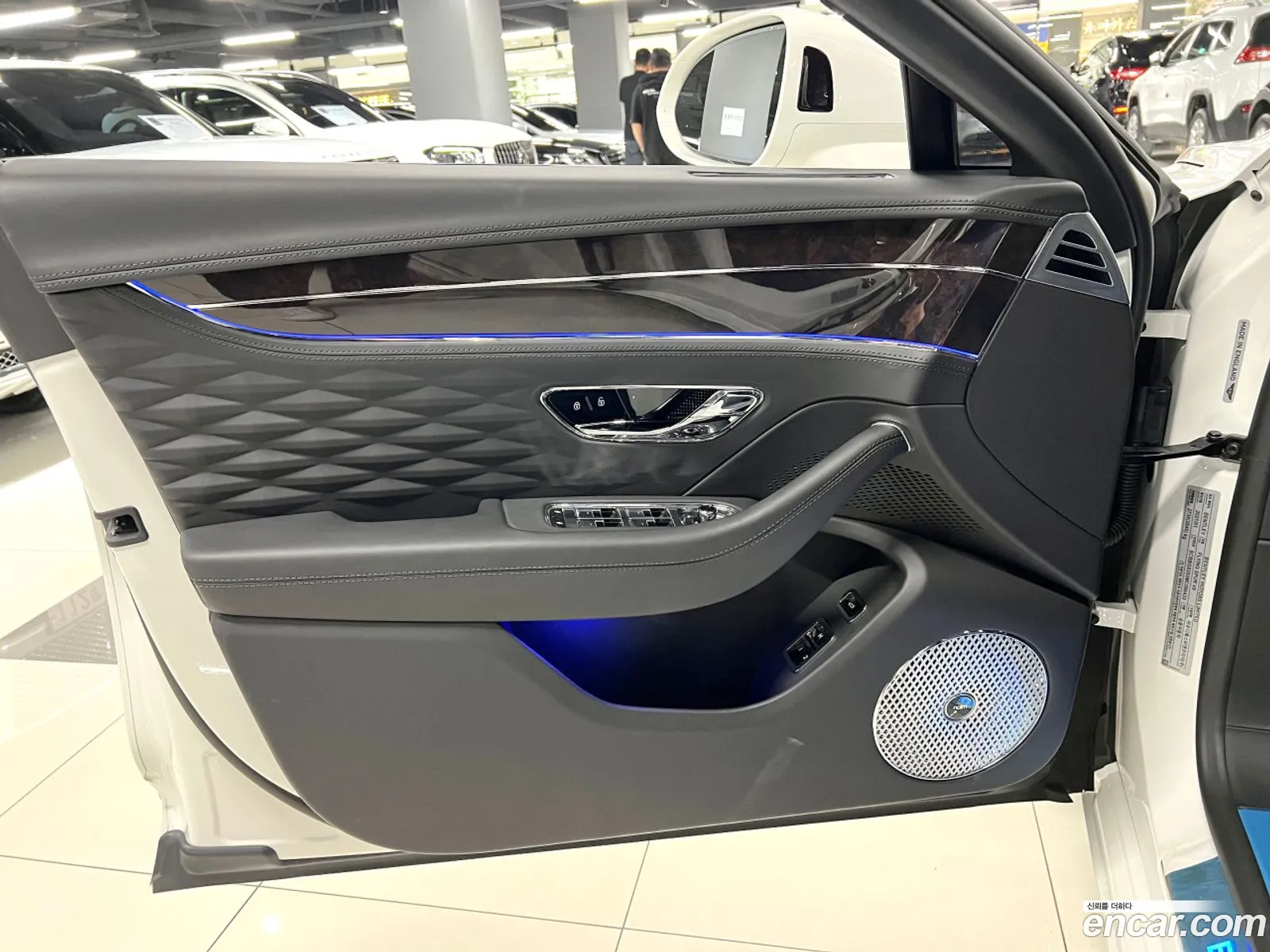 Bentley Flying Spur 2021 — 18