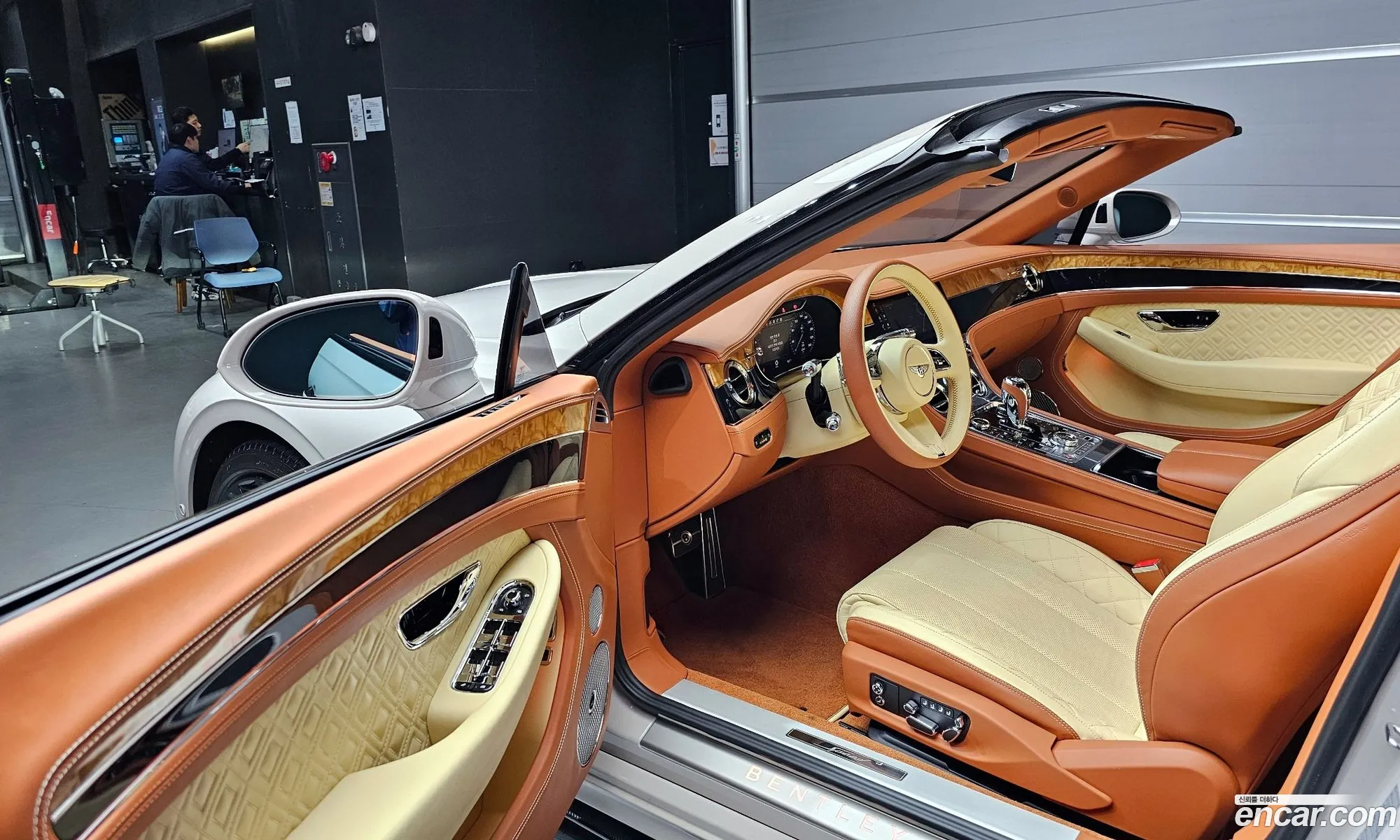 Bentley Continental GT 2022 — 3