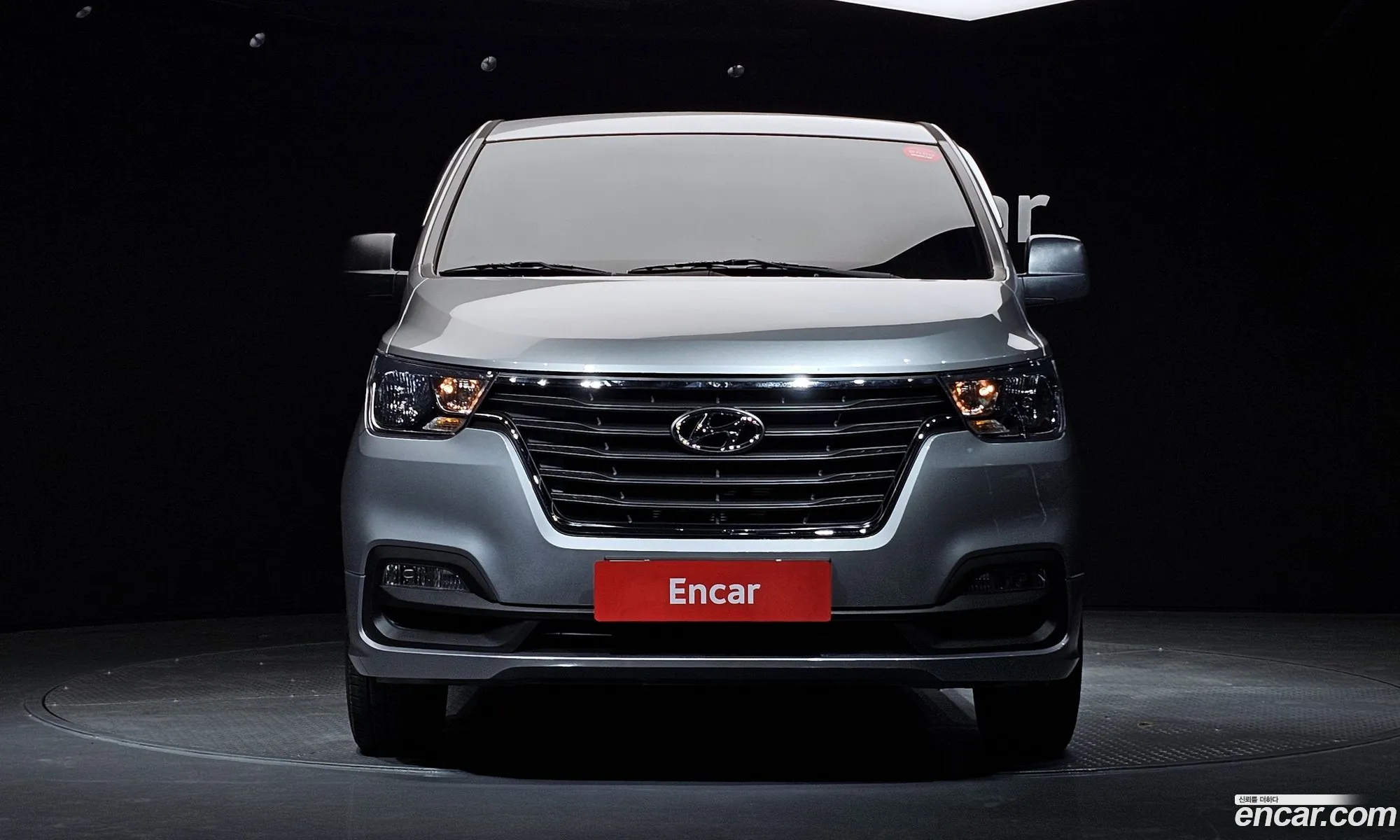 Hyundai Grand Starex 2021 — 16