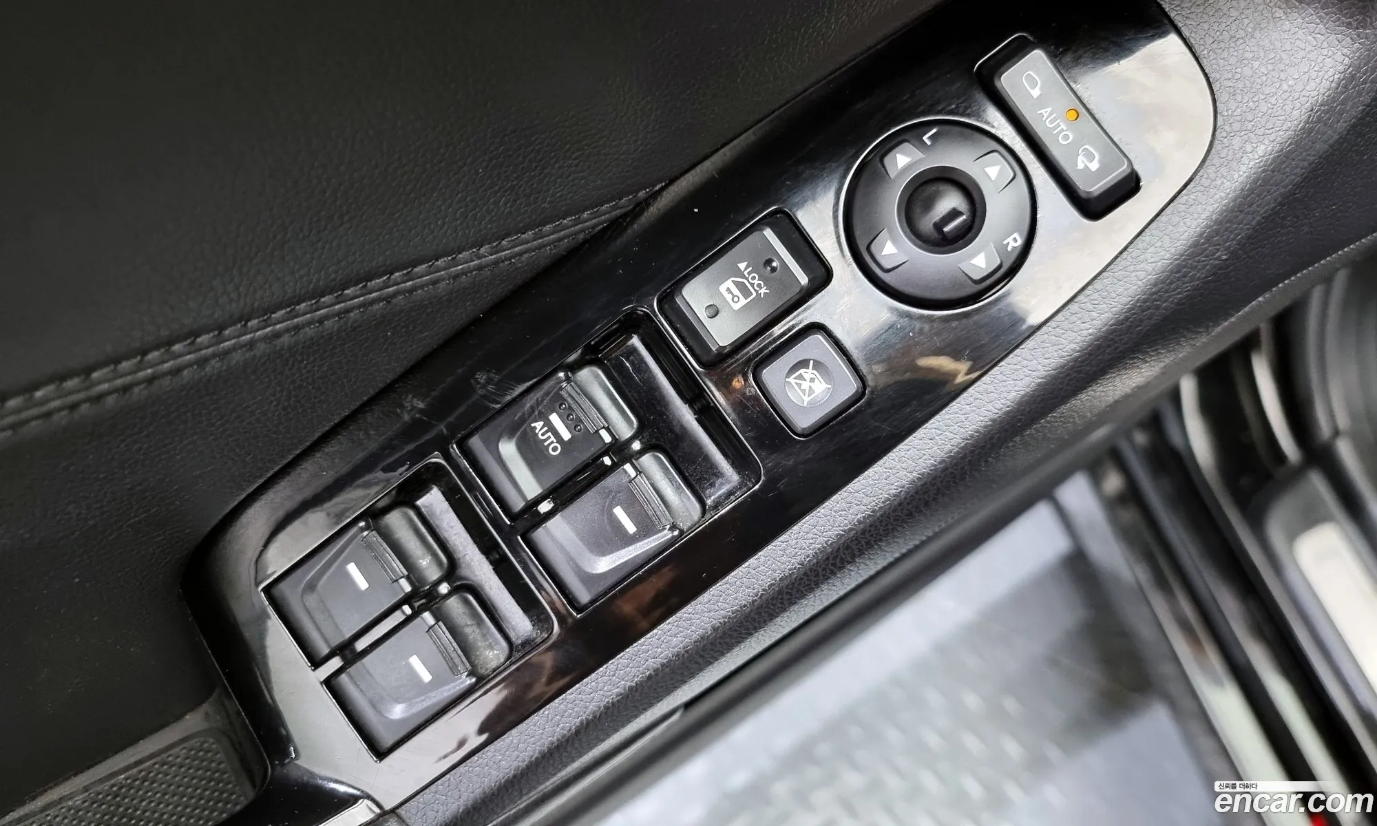 Kia K7 2011 — 17