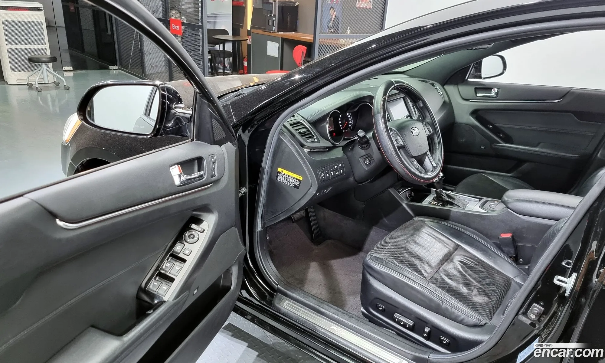 Kia K7 2011 — 19