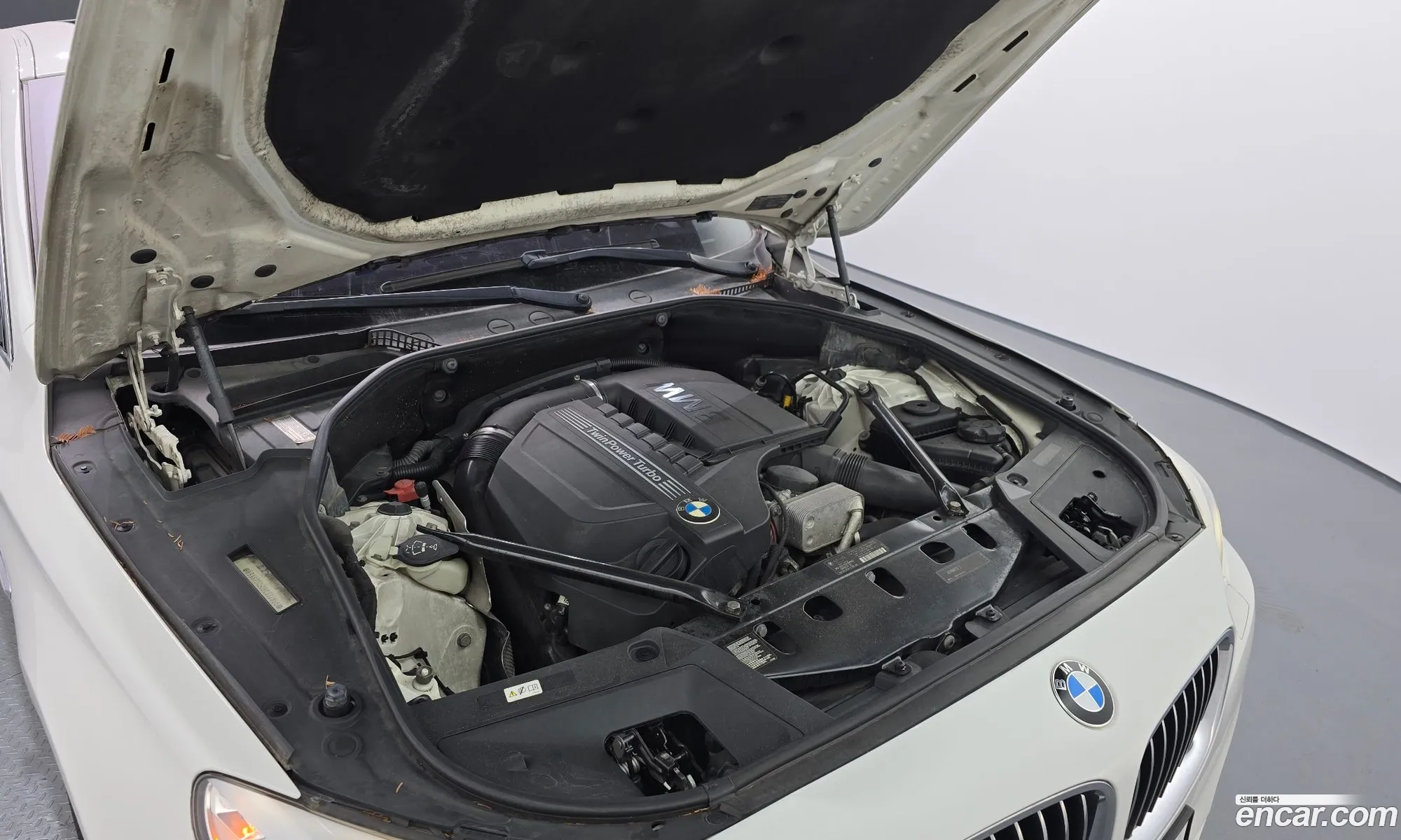BMW 5 Series GT 2011 WBASP2C50BC337855 — 4