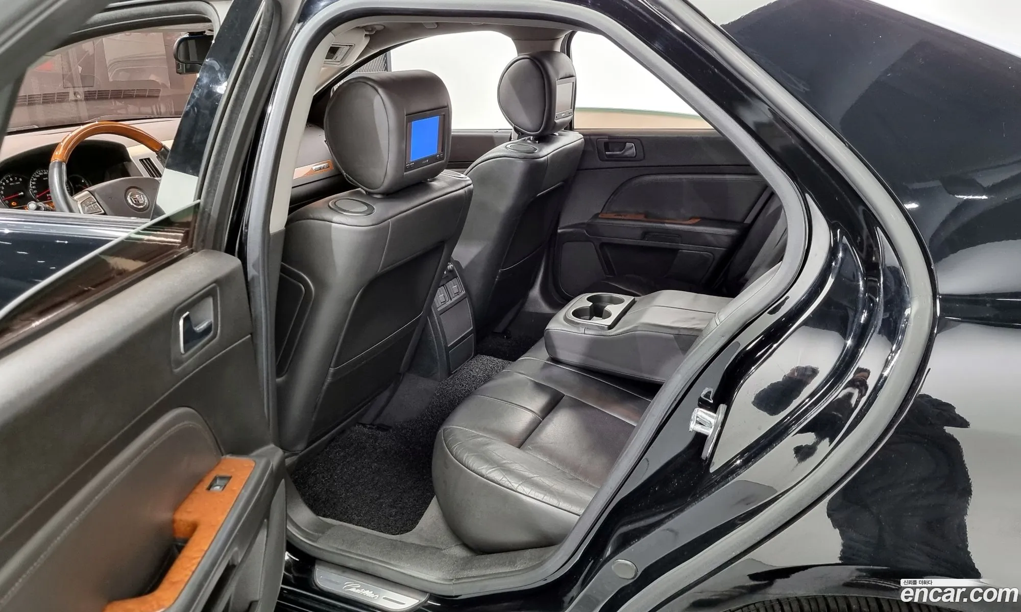 Cadillac STS 2011 1G6D86ED8B0146984 — 11