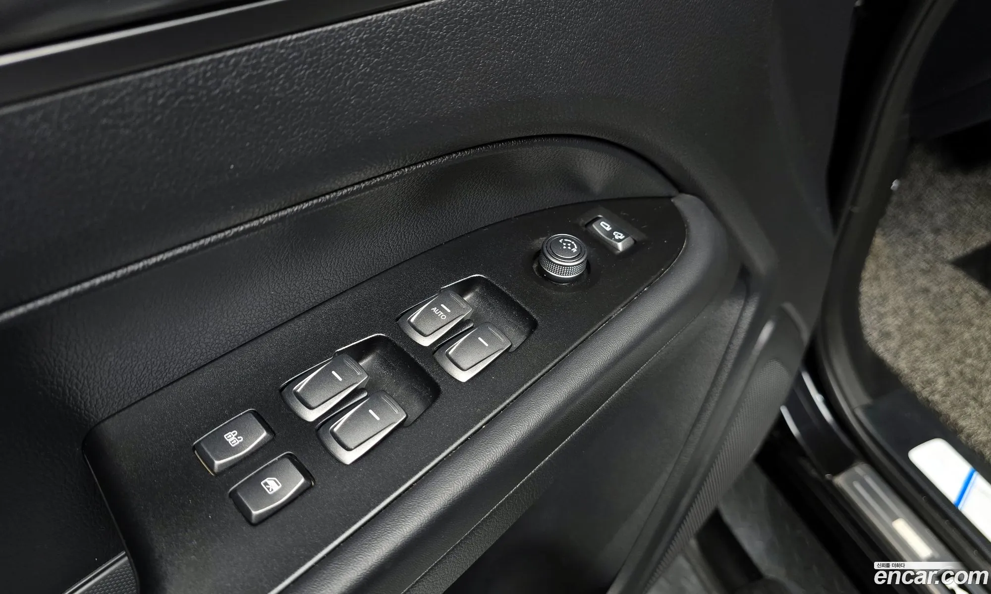 KG Mobility (SsangYong) Rexton Sports Khan 2022 — 12