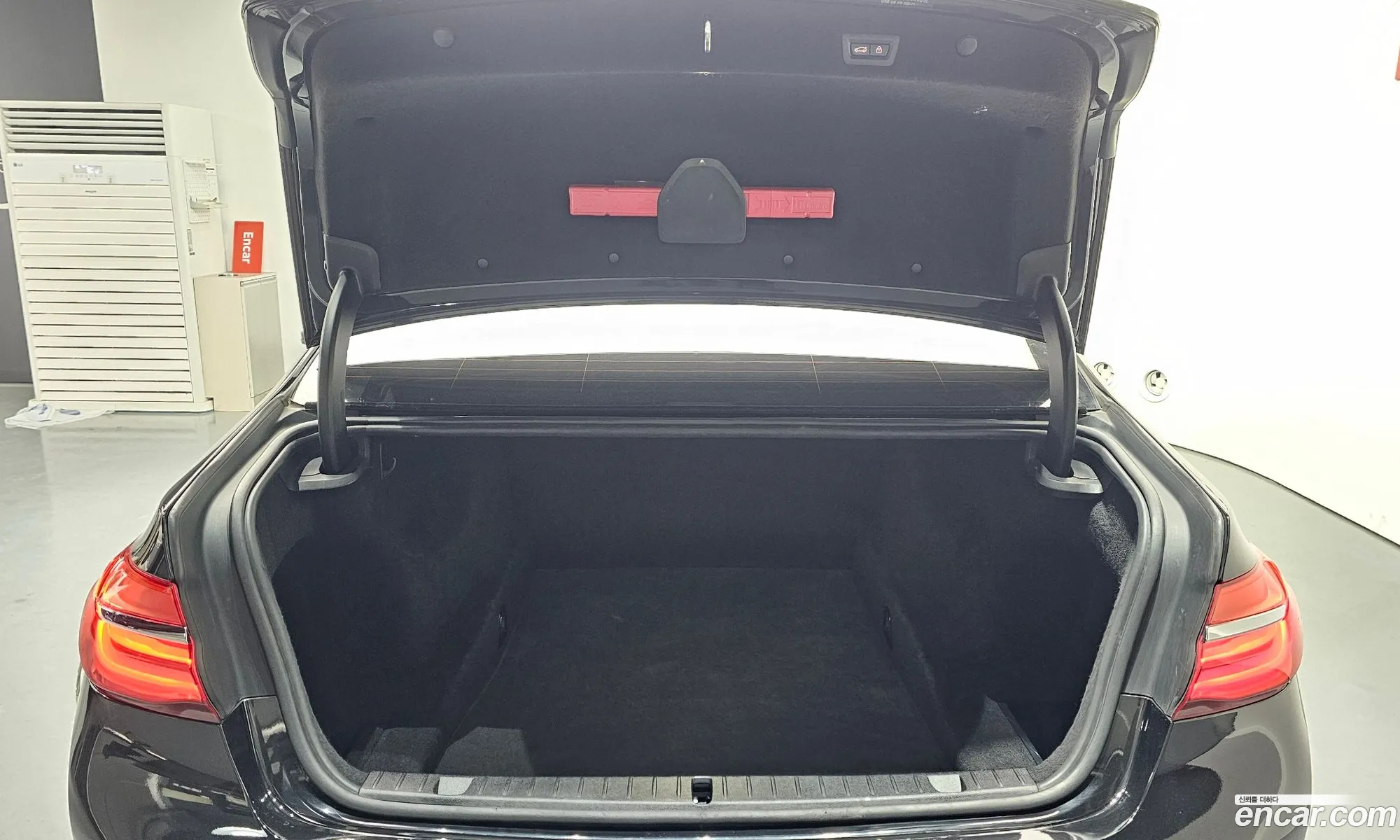 BMW 7 Series 2016 WBA7F2102GG524756 — 12