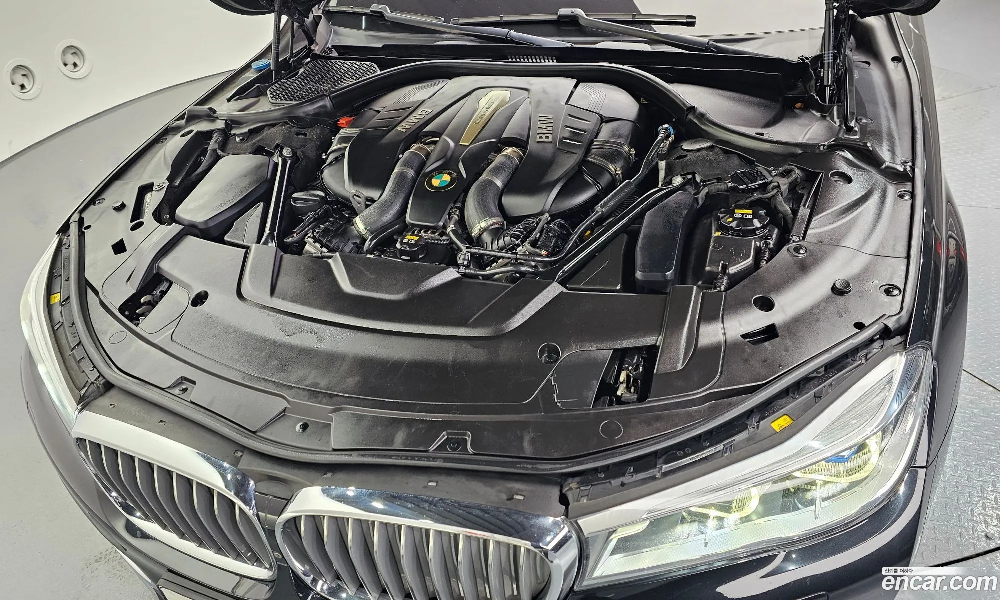 BMW 7 Series 2016 WBA7F2102GG524756 — 7