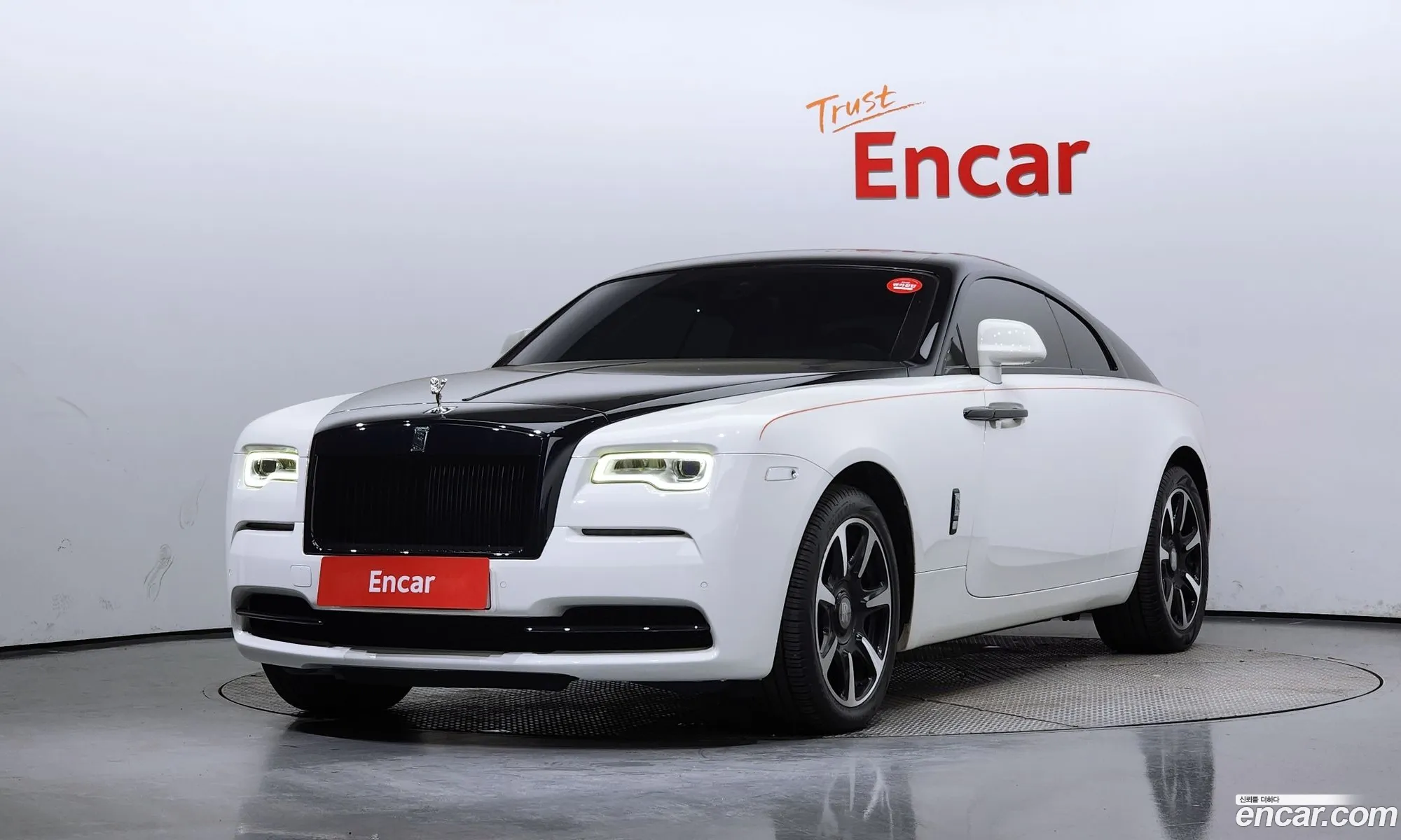 Rolls-Royce Wraith 2015 18181818818181818 — 16