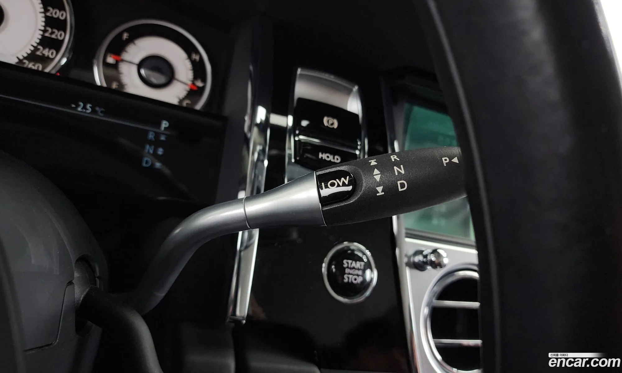 Rolls-Royce Wraith 2015 18181818818181818 — 11