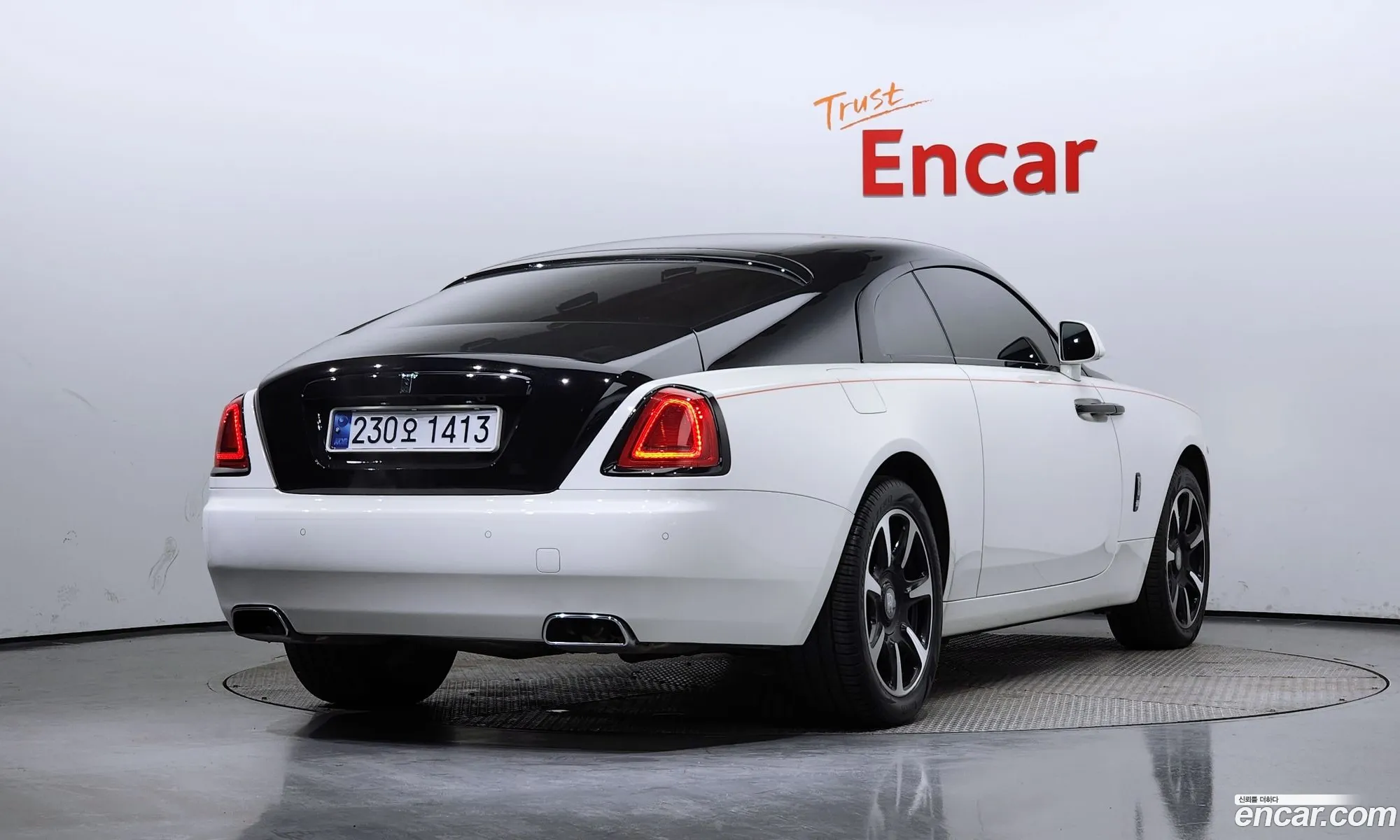 Rolls-Royce Wraith 2015 18181818818181818 — 9