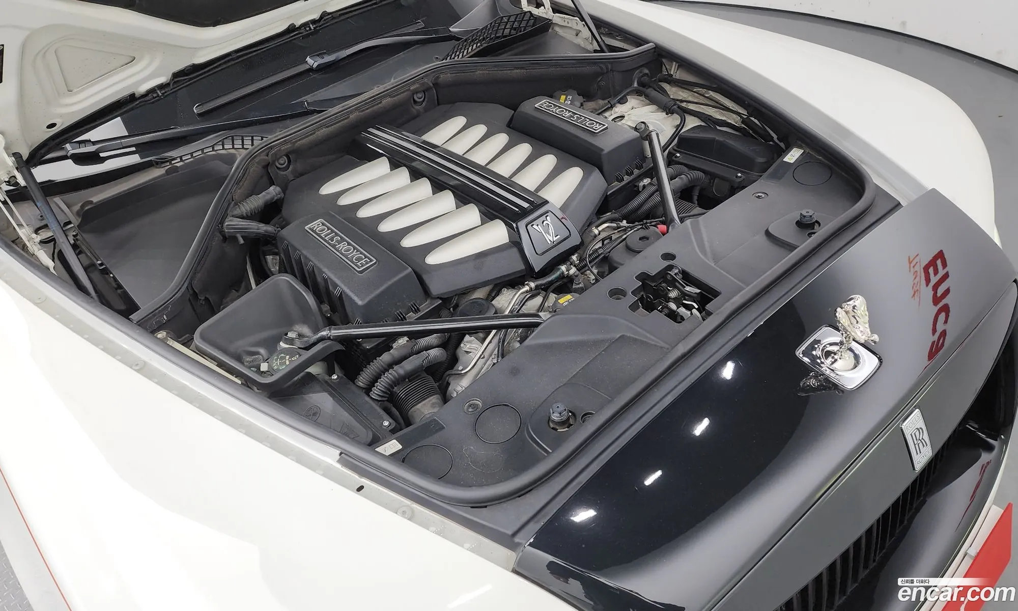Rolls-Royce Wraith 2015 18181818818181818 — 17