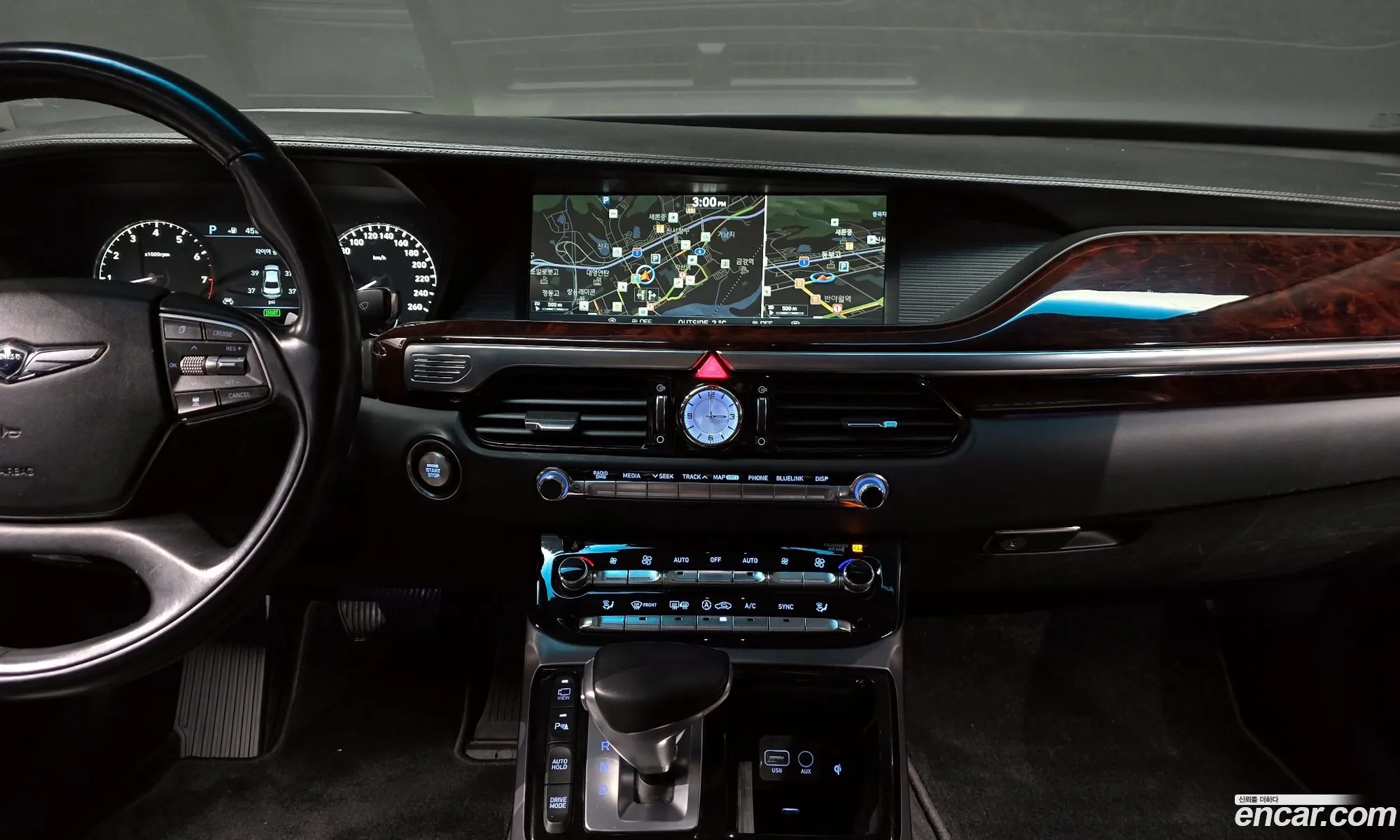 Genesis EQ900 2016 — 11