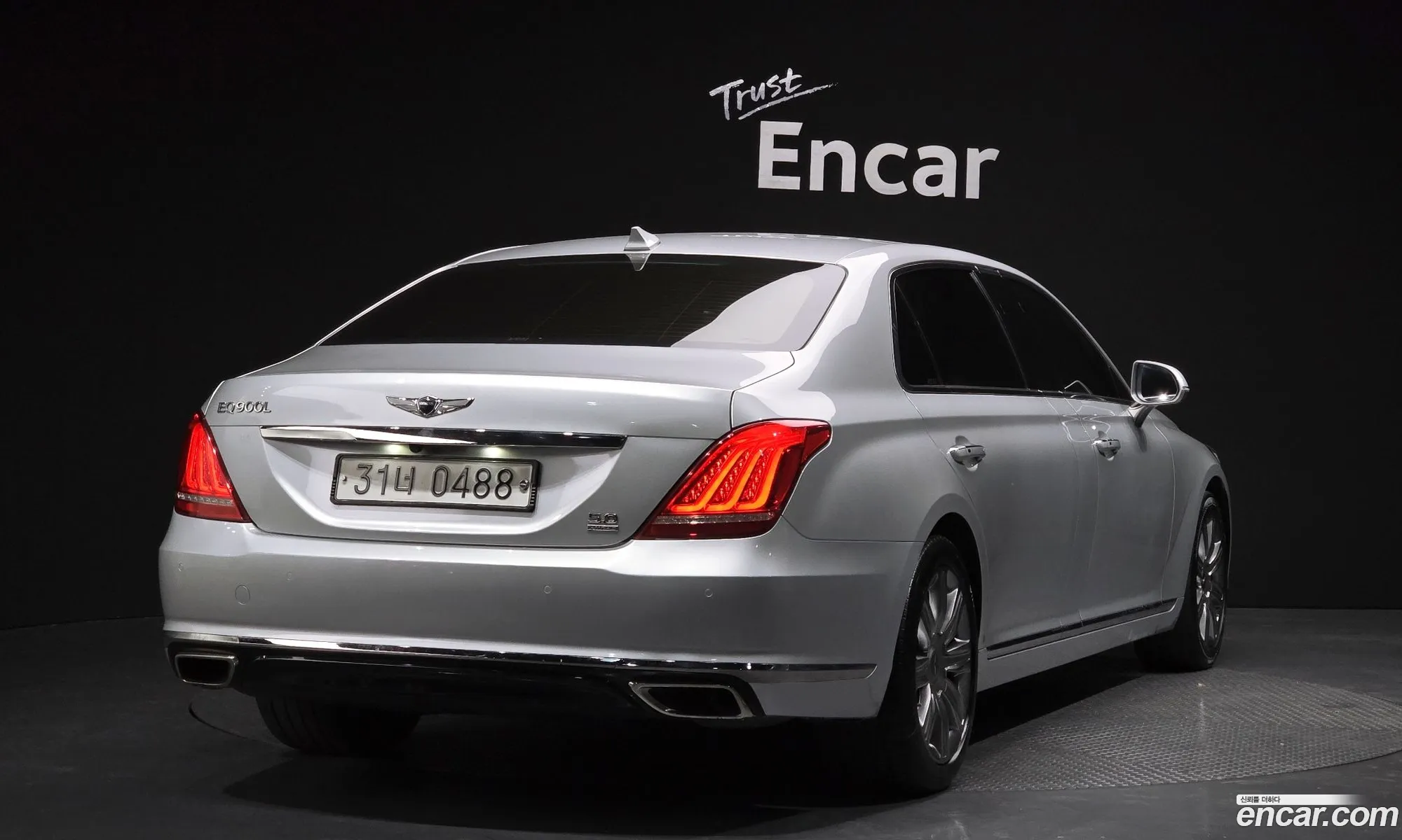 Genesis EQ900 2016 — 15