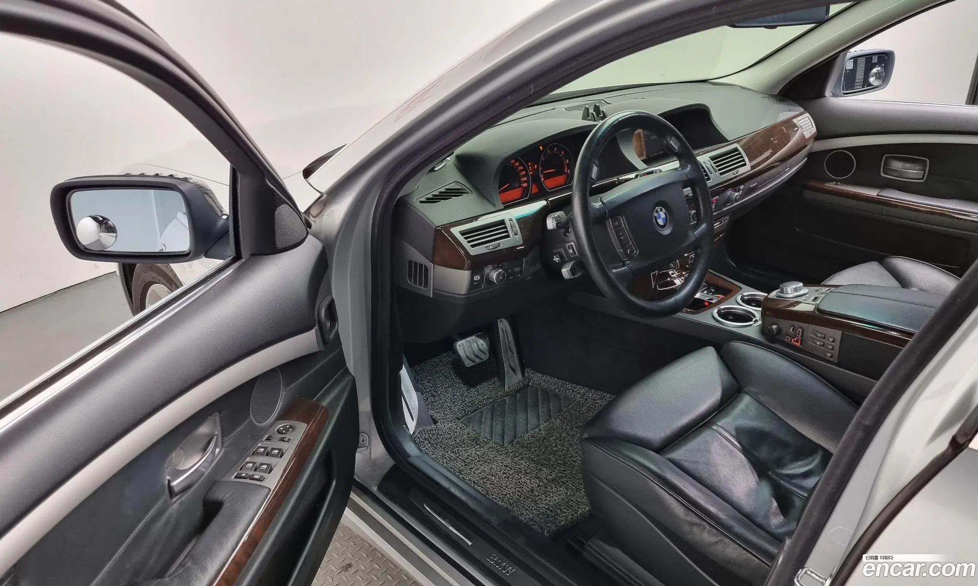 BMW 7 Series 2008 WBAHN61088D03862 — 19