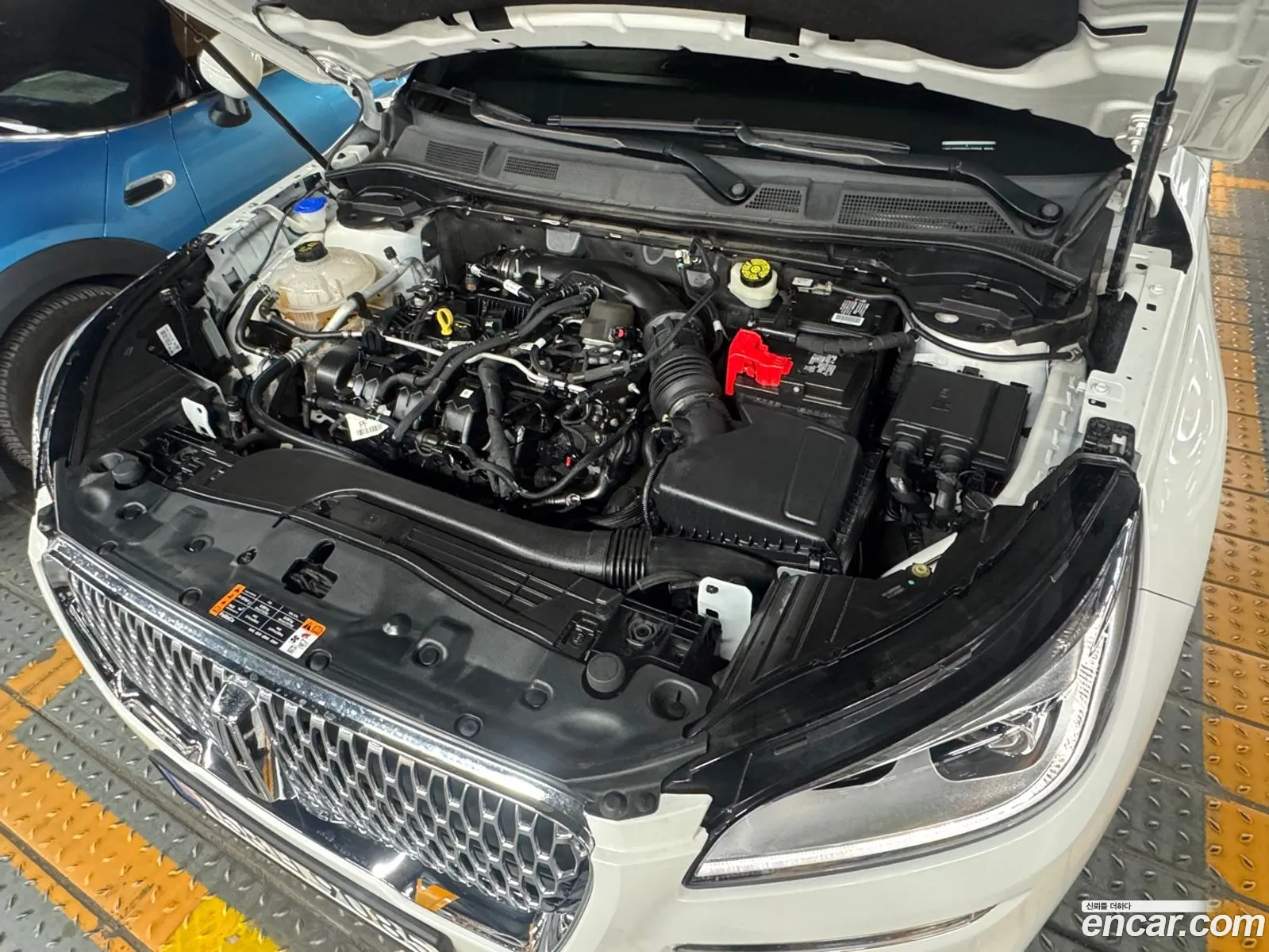 Lincoln Corsair 2021 5LMCJ2D98MUL02996 — 9