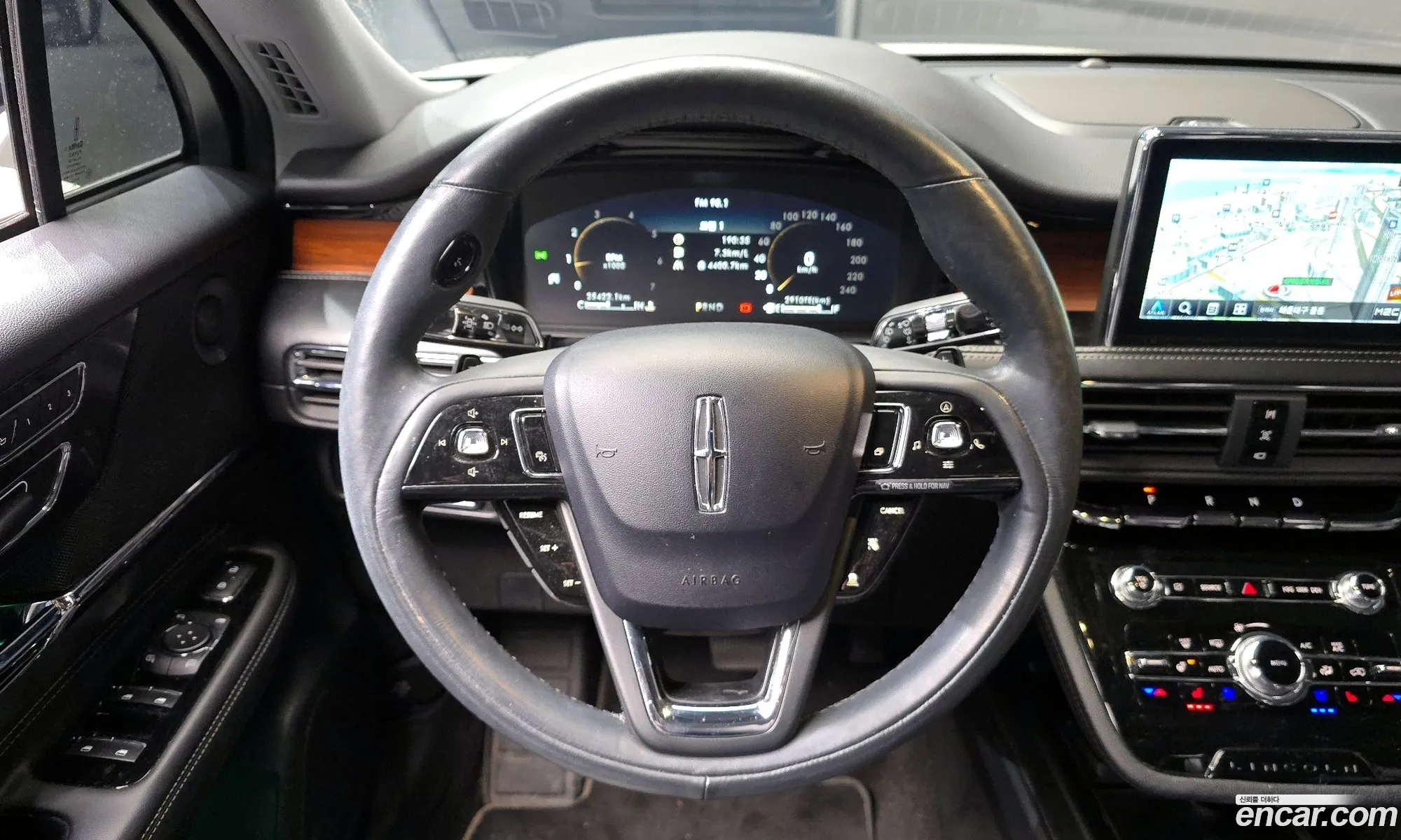 Lincoln Corsair 2021 5LMCJ2D98MUL02996 — 13