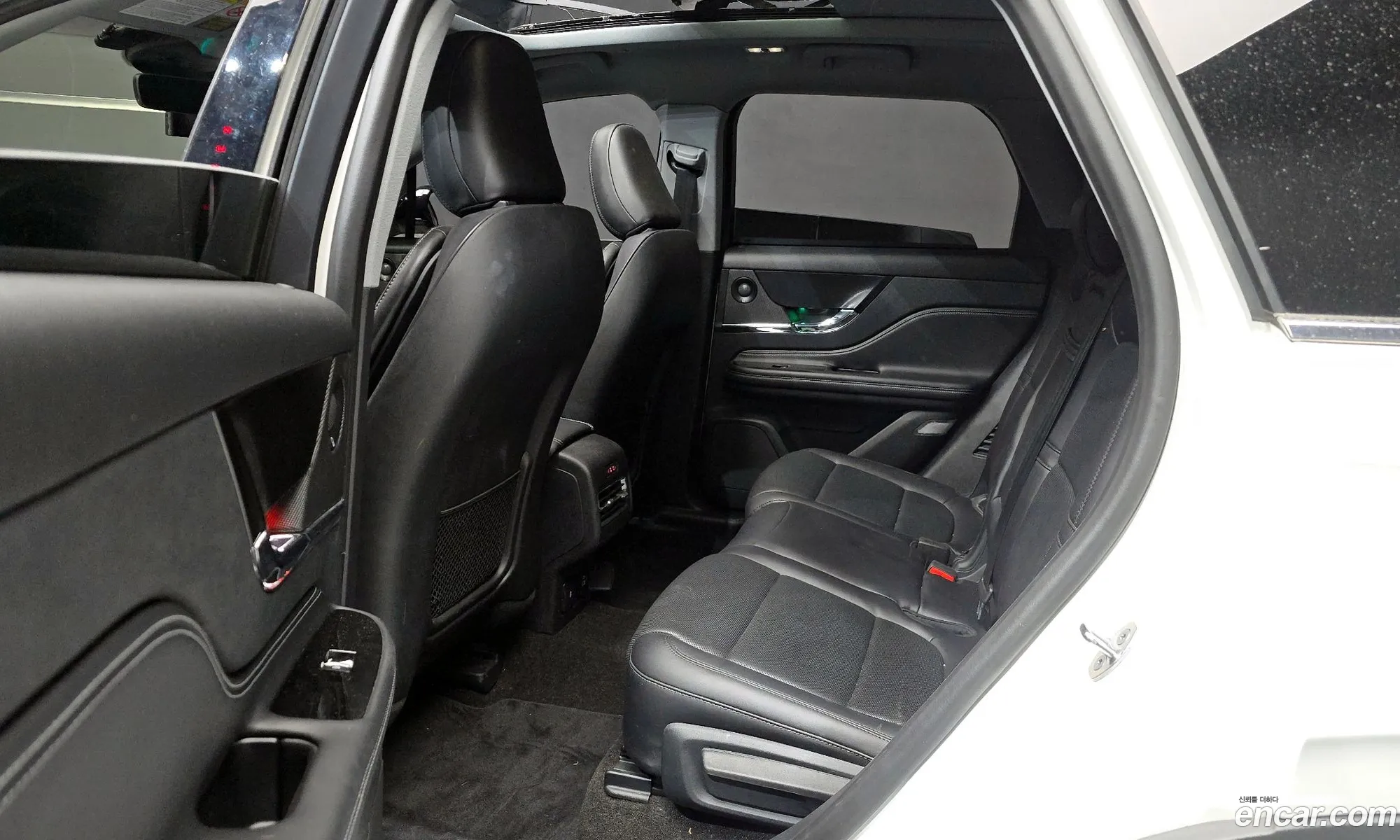 Lincoln Corsair 2021 5LMCJ2D98MUL02996 — 3