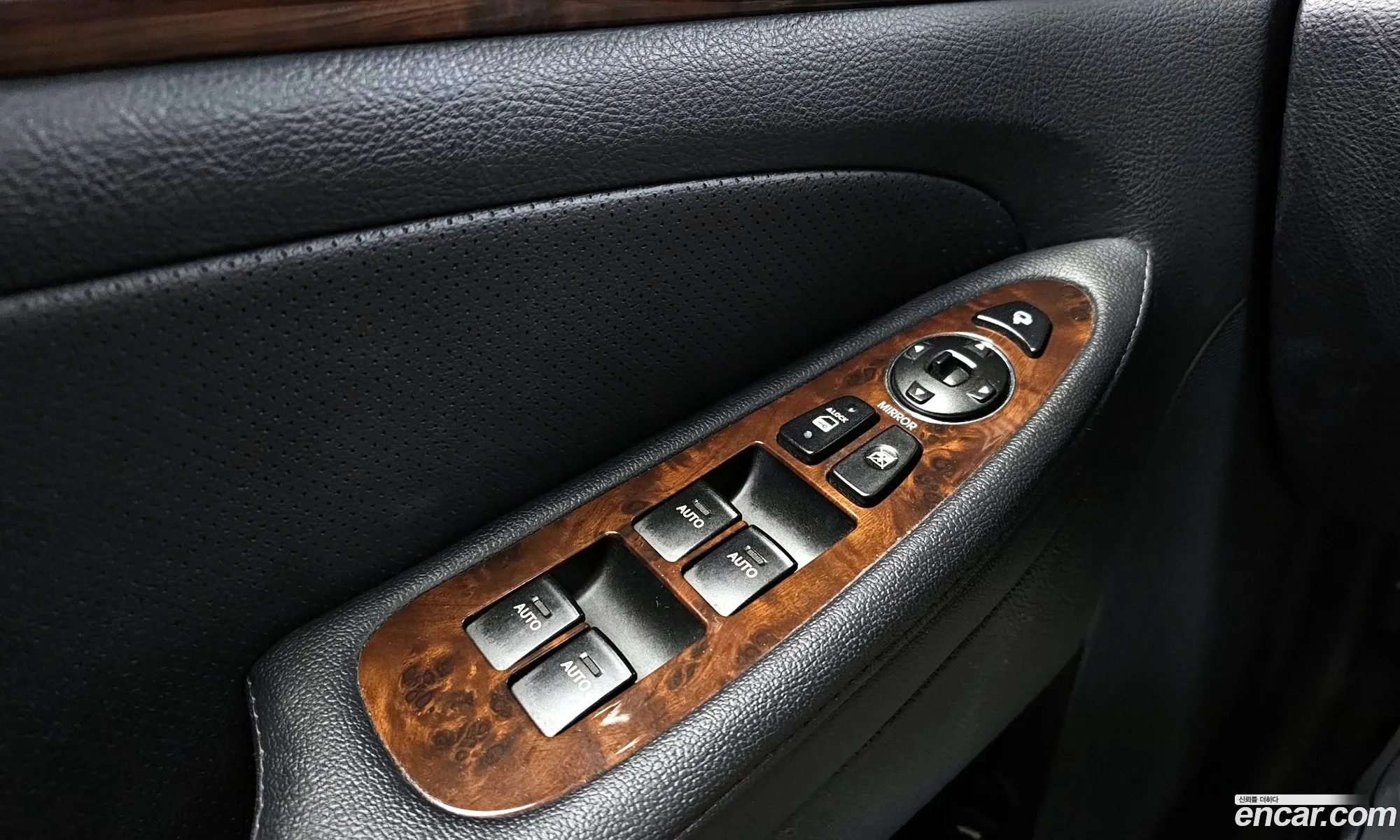 Hyundai Genesis 2010 — 20