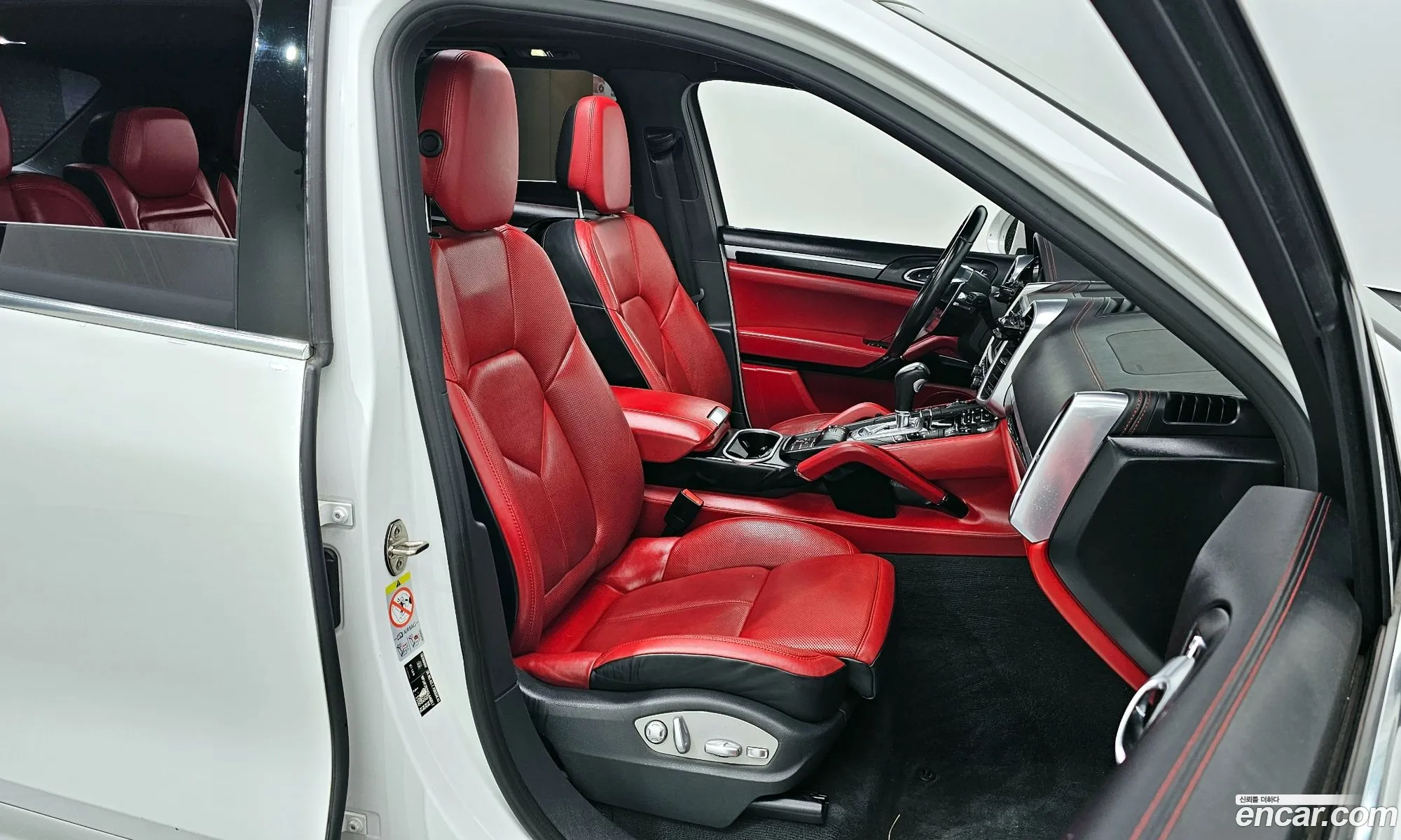 Porsche Cayenne 2016 WP1AF292XGLA46817 — 3