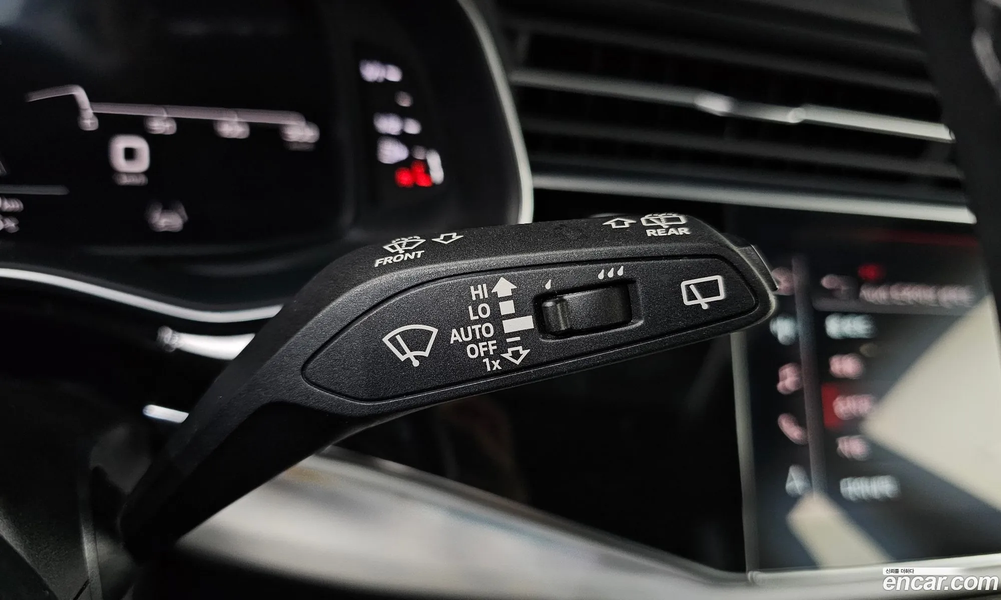 Audi Q8 2021 — 3