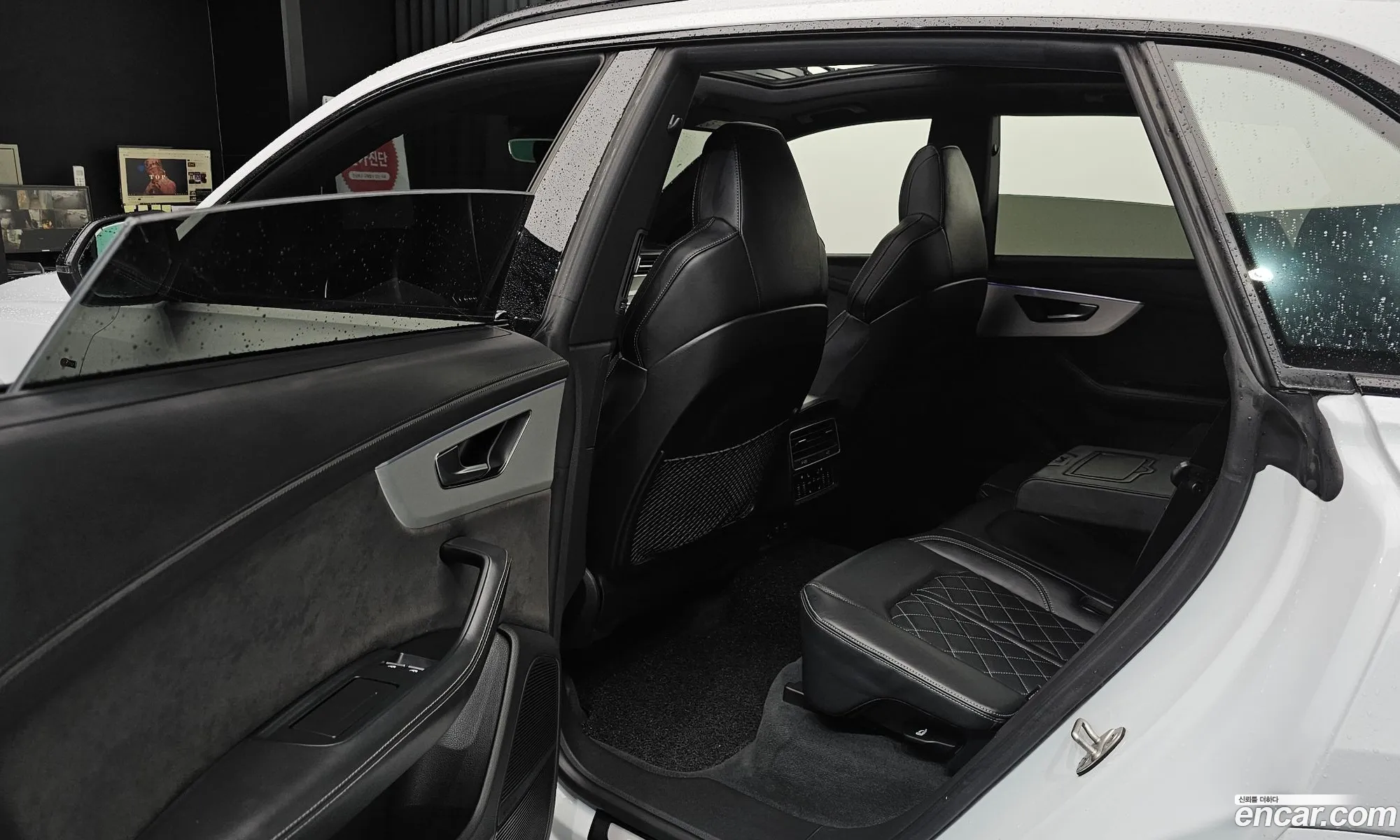 Audi Q8 2021 — 18
