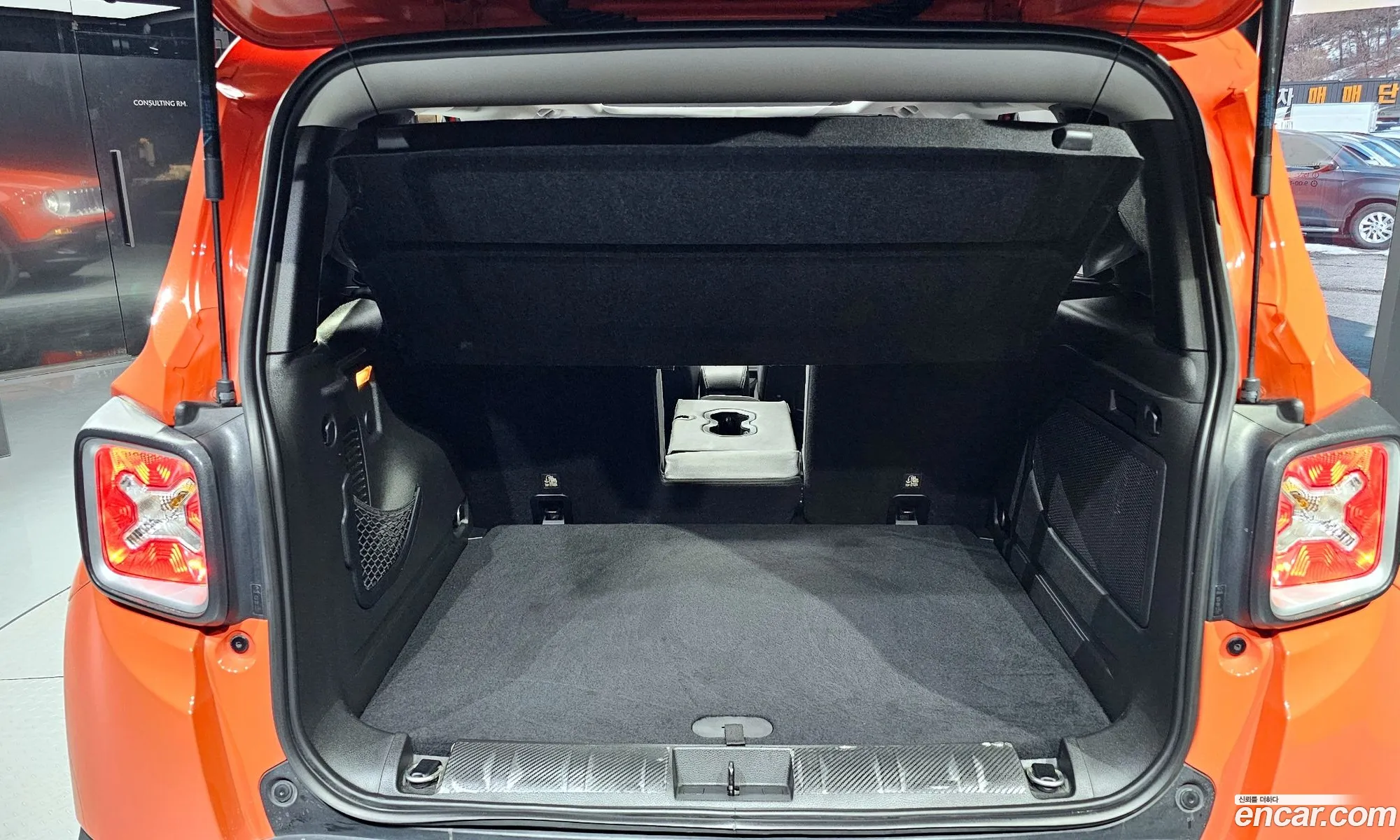 Jeep Renegade 2018 1C4BU0000JPH53509 — 10