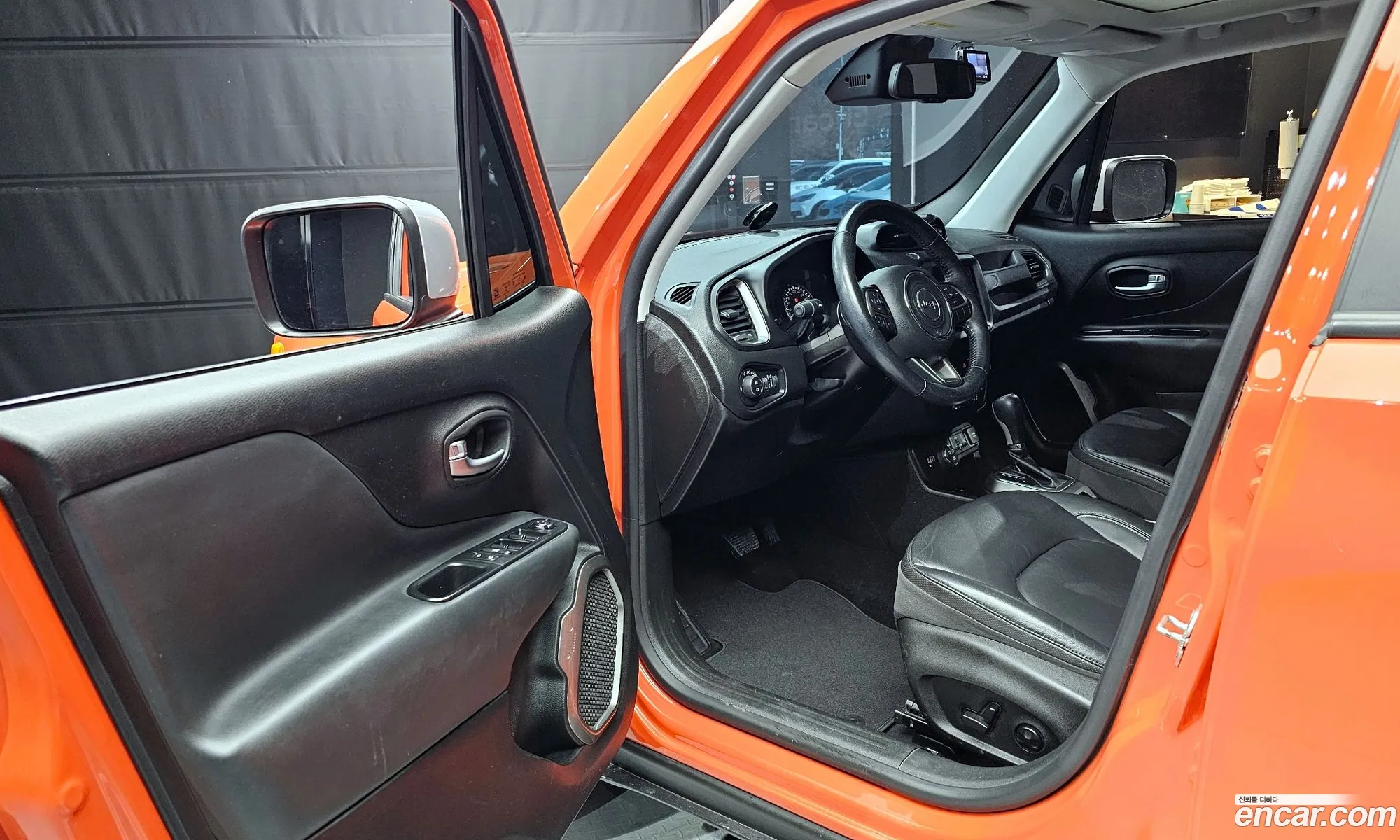 Jeep Renegade 2018 1C4BU0000JPH53509 — 13