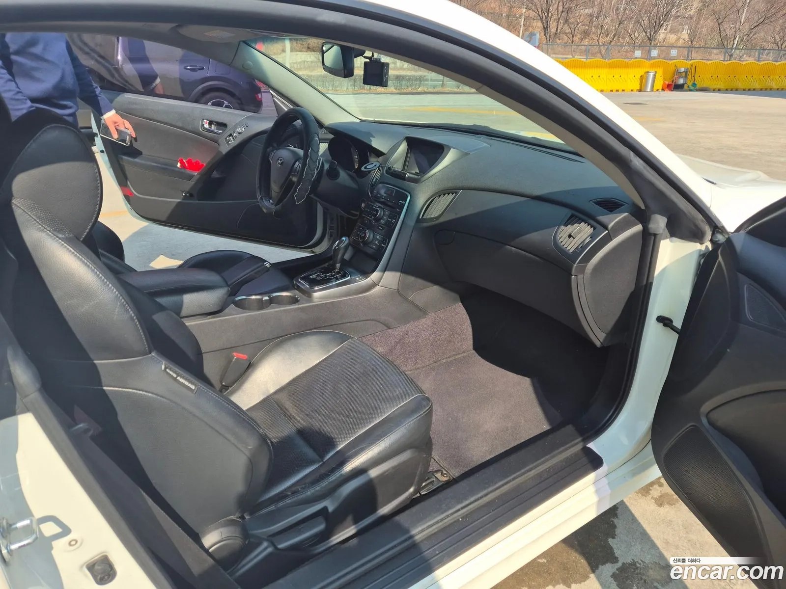 Hyundai Genesis Coupe 2011 — 11