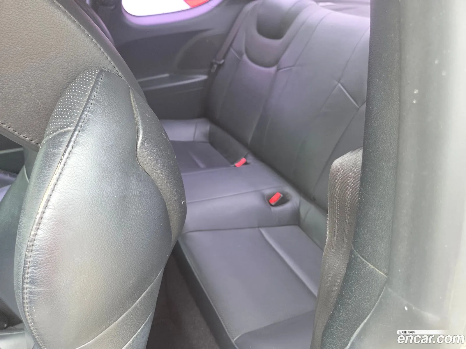 Hyundai Genesis Coupe 2011 — 4