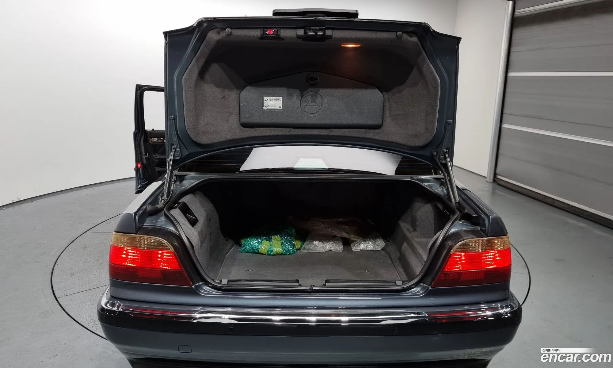 BMW 7 Series 2001 41011133812811111 — 18