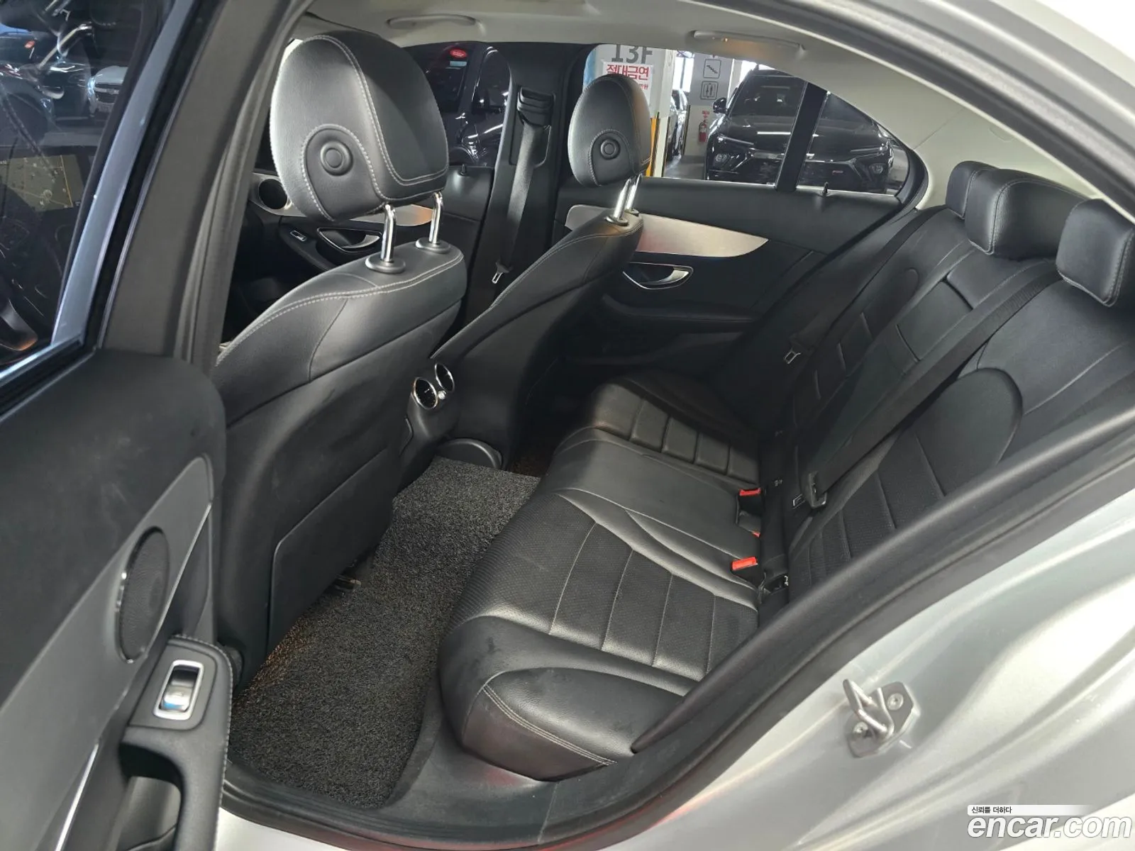 Mercedes-Benz C-Class W205 2016 — 17