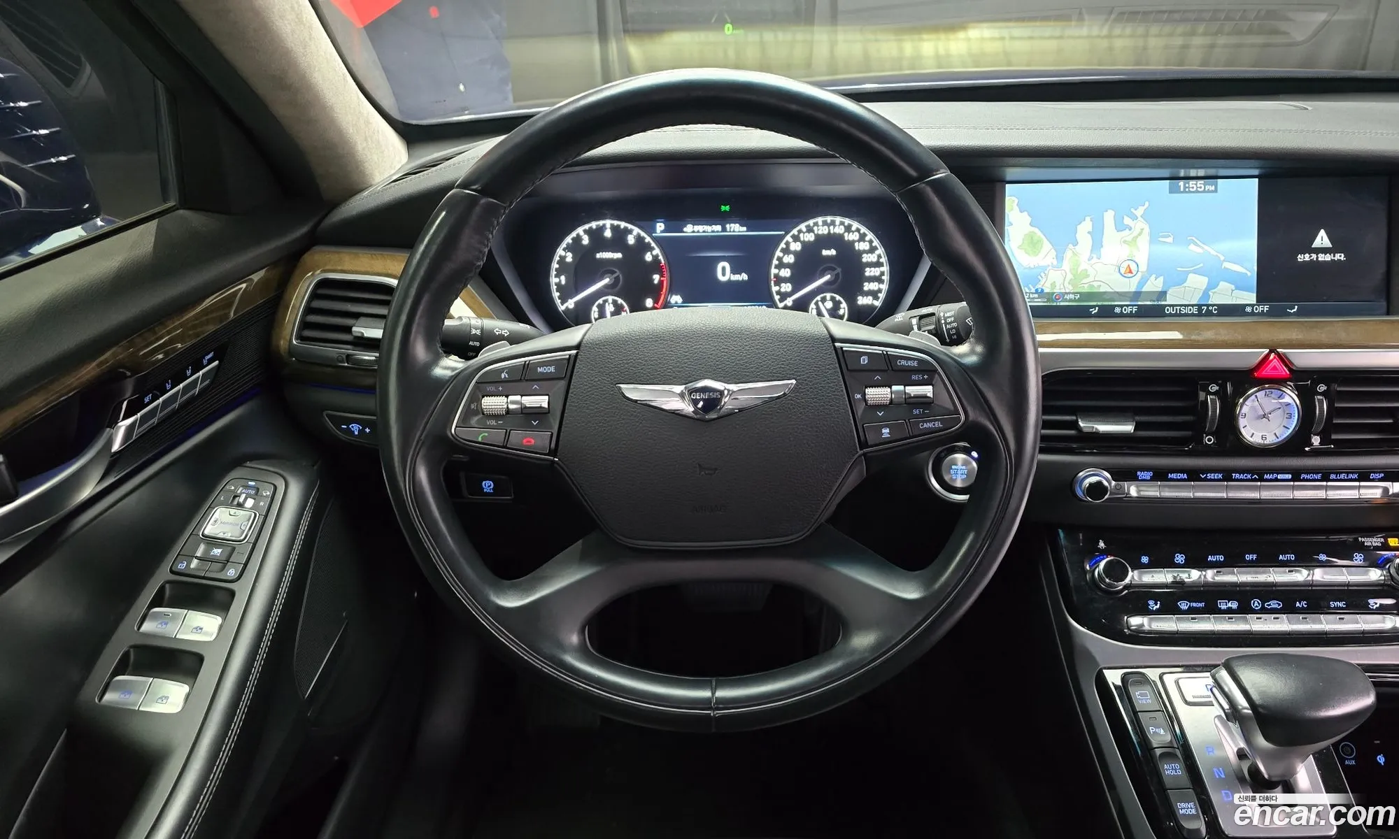 Genesis EQ900 2016 — 8