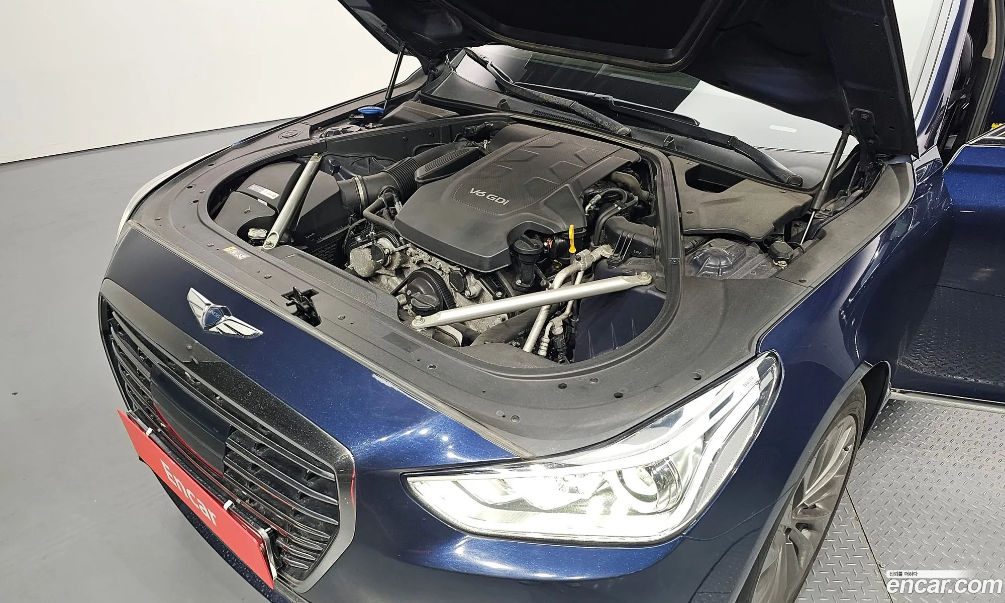 Genesis EQ900 2016 — 15