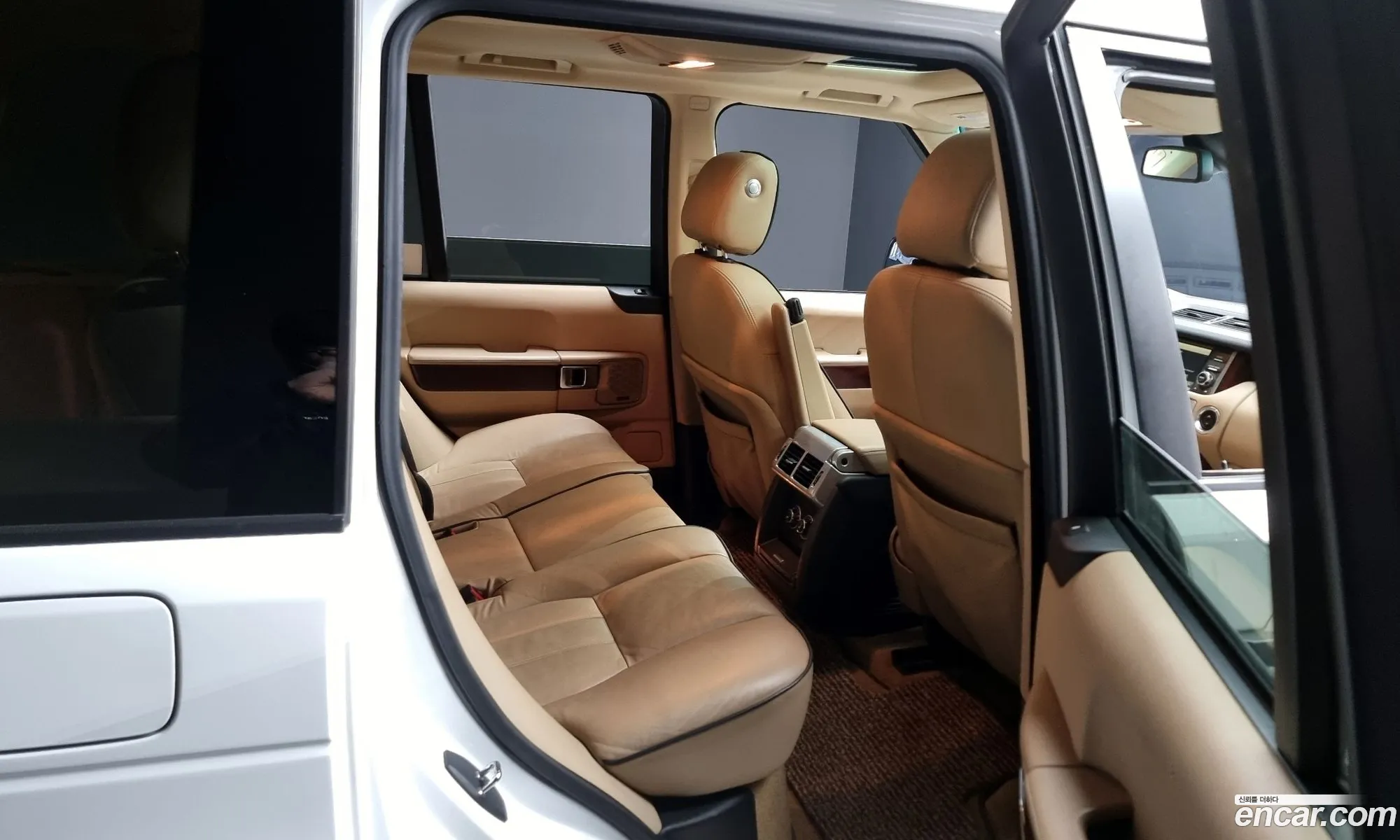 Land Rover Range Rover 2011 SALME1D48BA330996 — 2