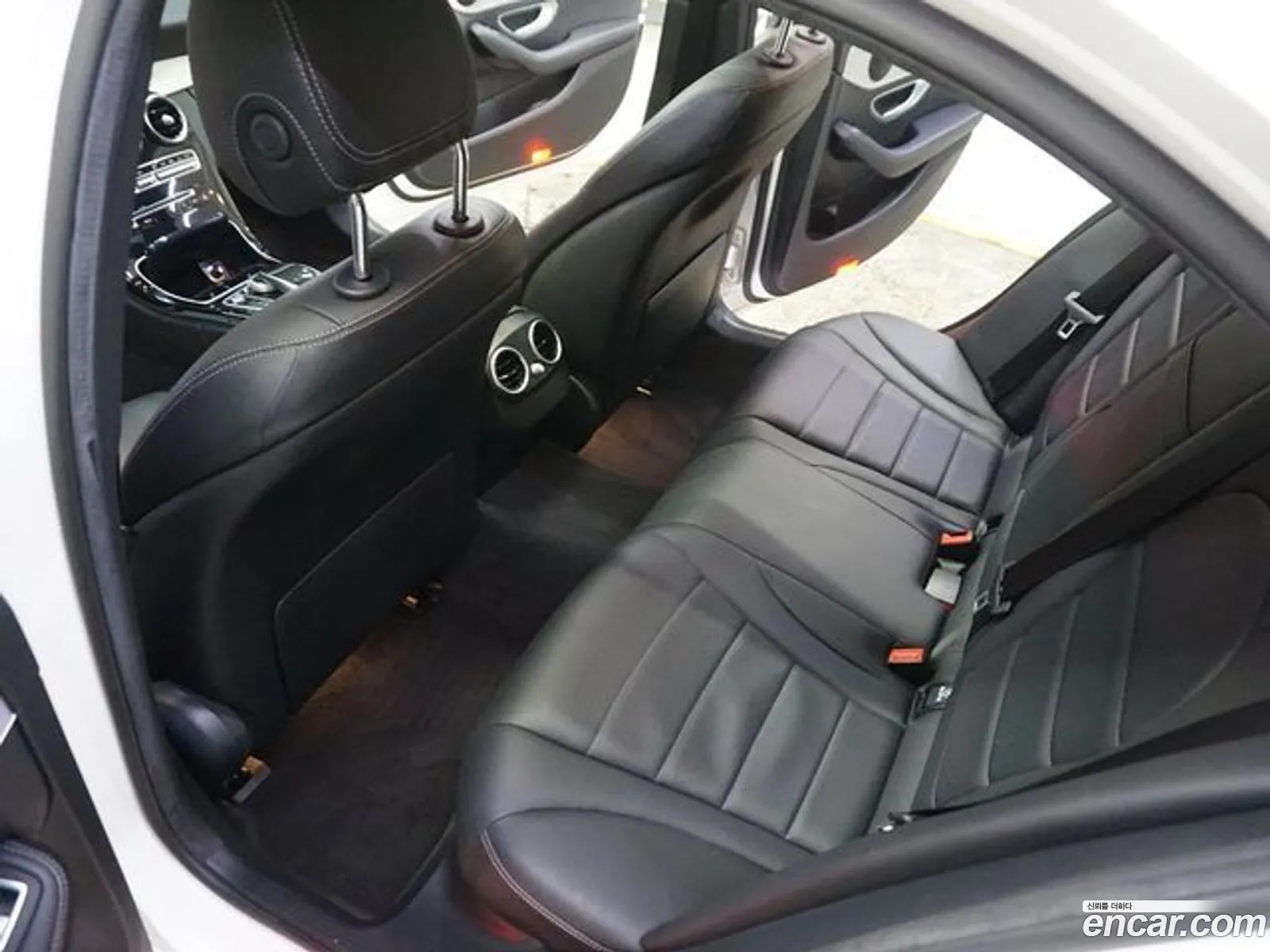 Mercedes-Benz C-Class W205 2018 — 11