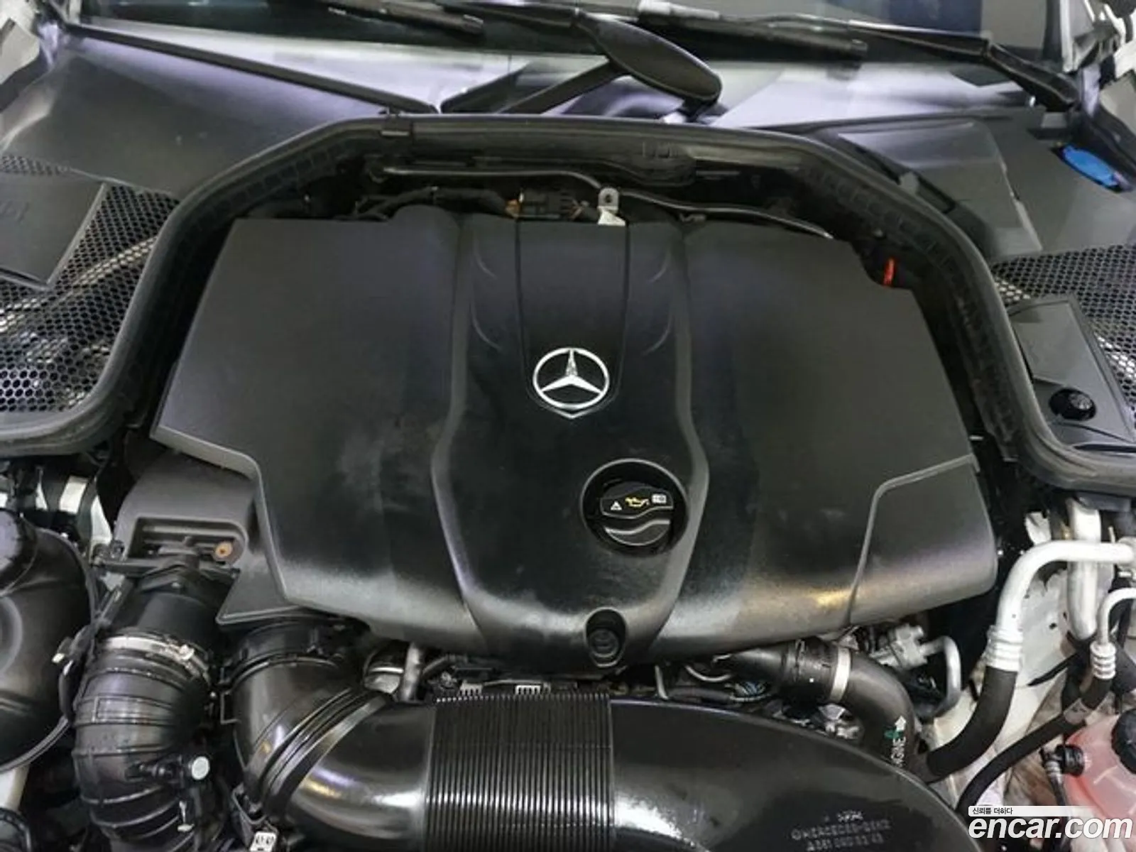 Mercedes-Benz C-Class W205 2018 — 12