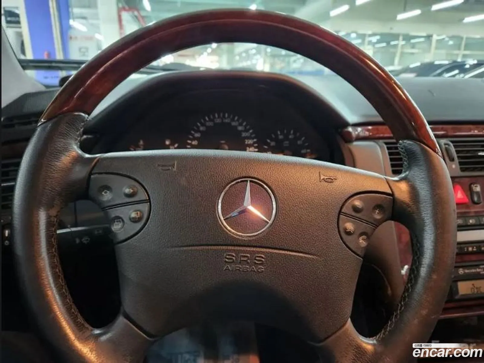 Mercedes-Benz E-Class W210 2001 — 3