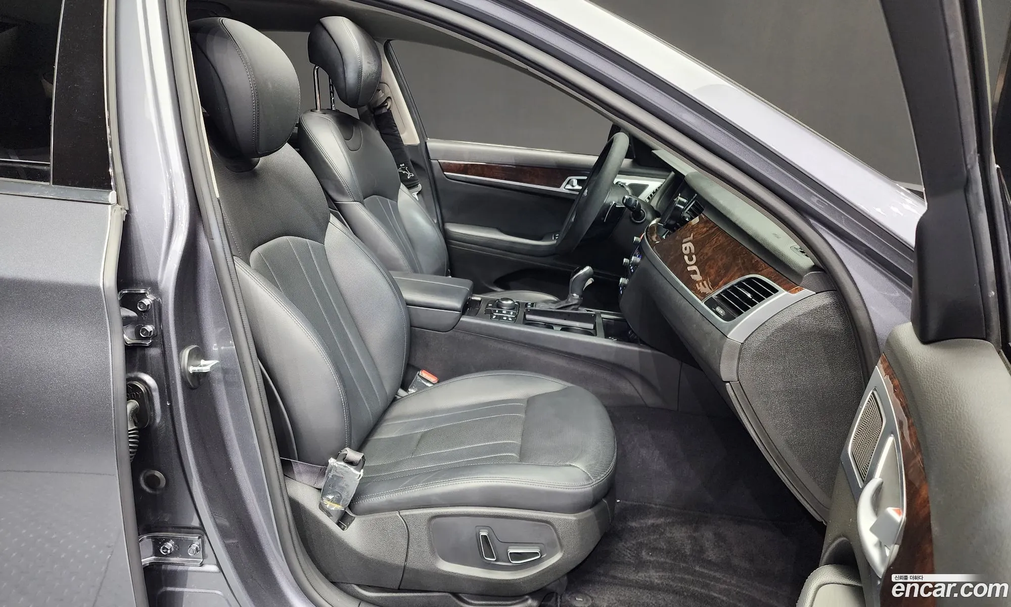 Hyundai Genesis DH 2015 — 3