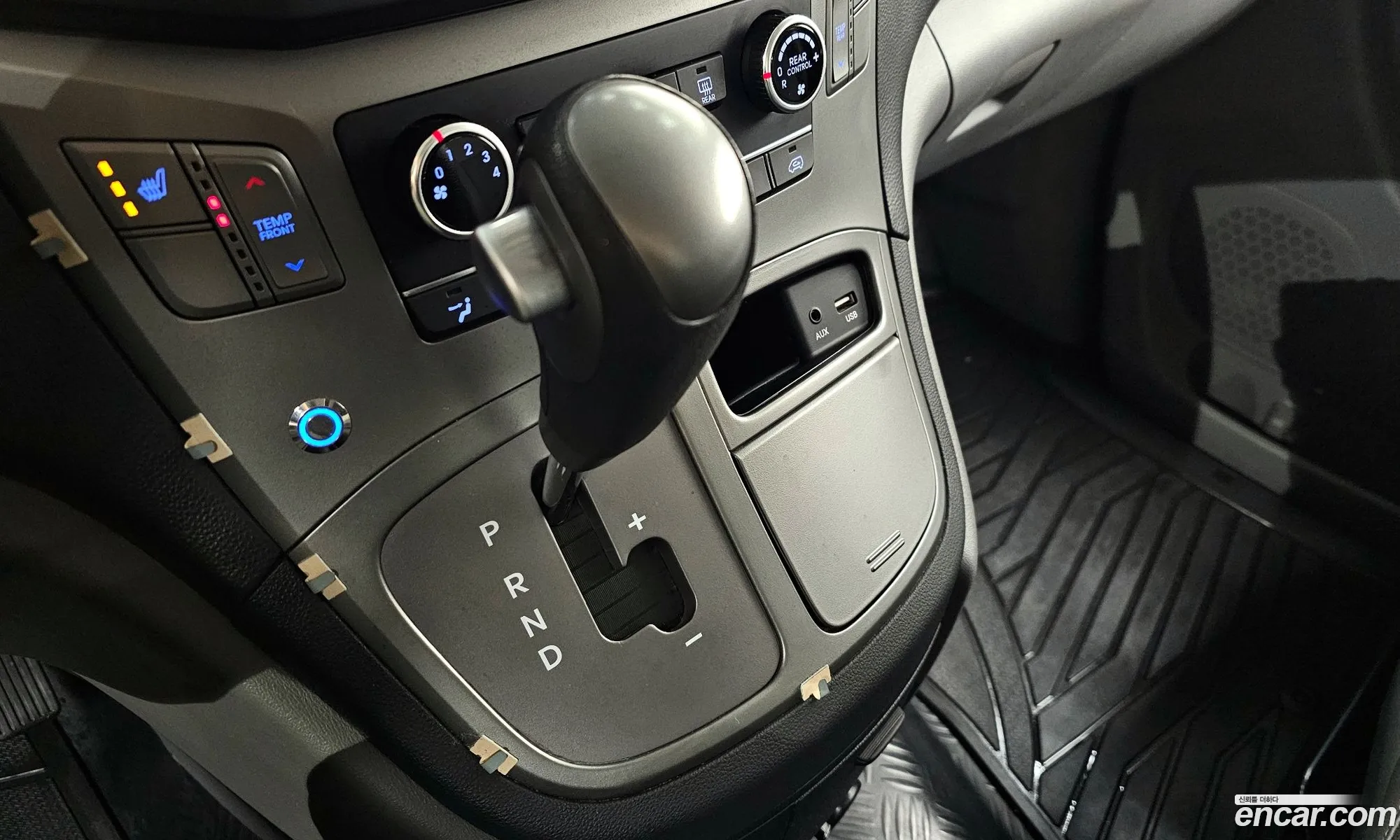 Hyundai Grand Starex 2020 — 20