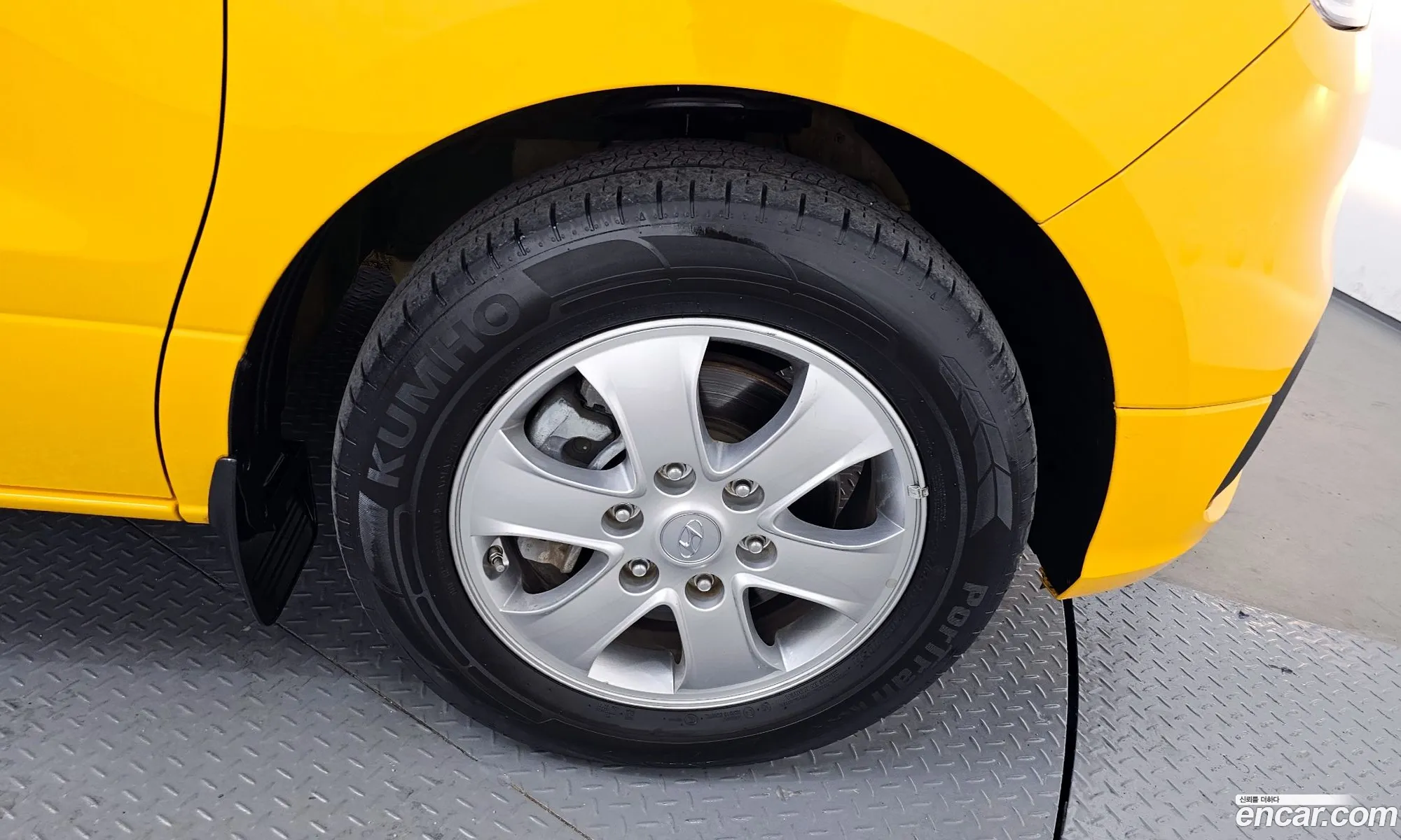 Hyundai Grand Starex 2020 — 18