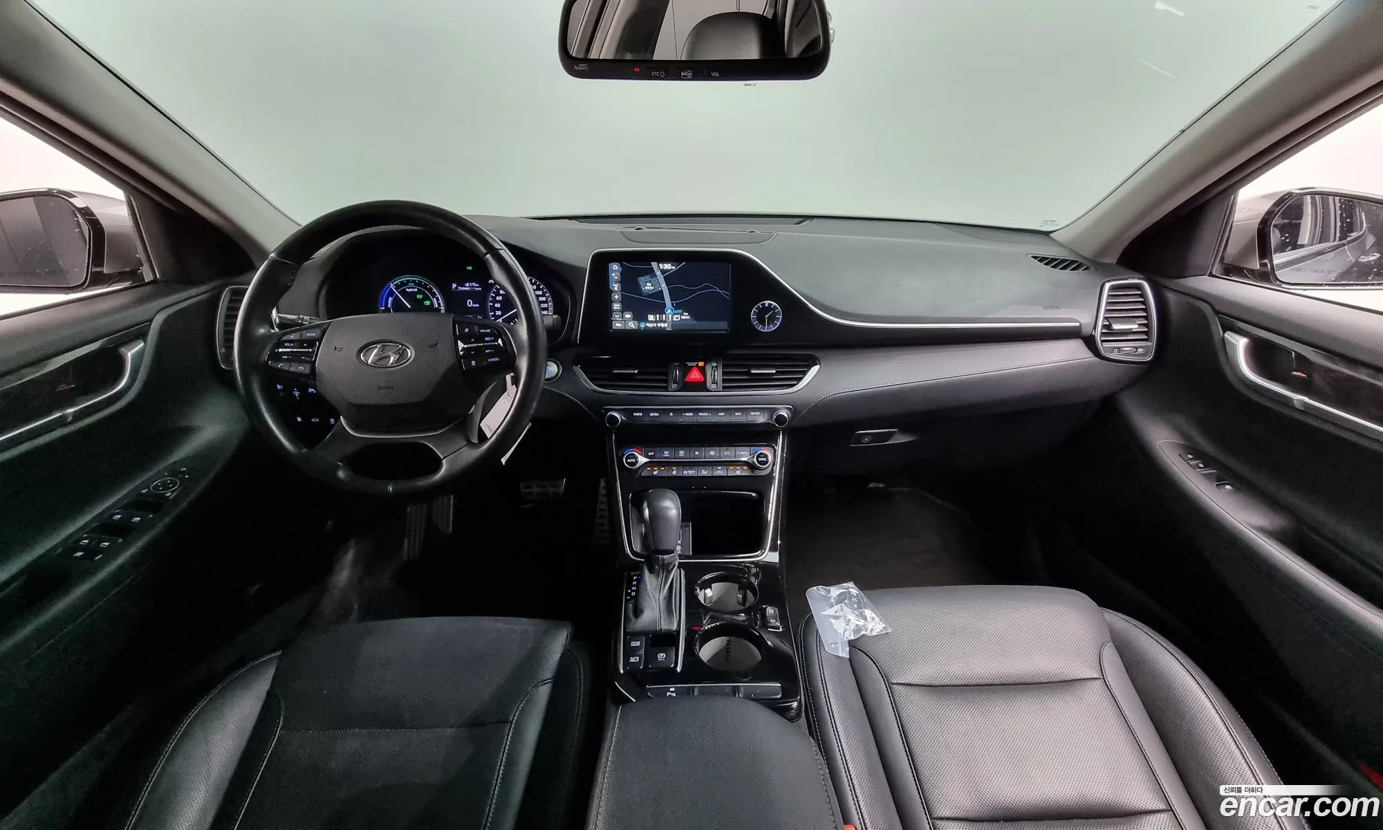 Hyundai Grandeur IG Hybrid 2017 — 14