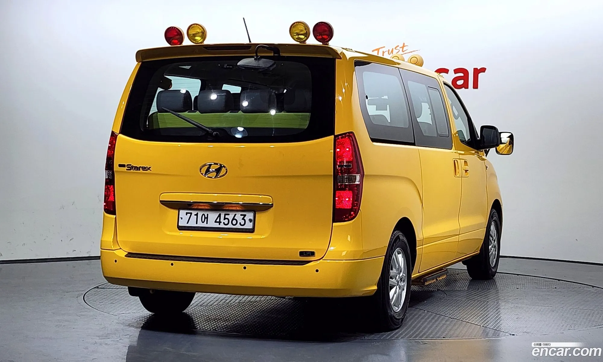 Hyundai Grand Starex 2017 — 20