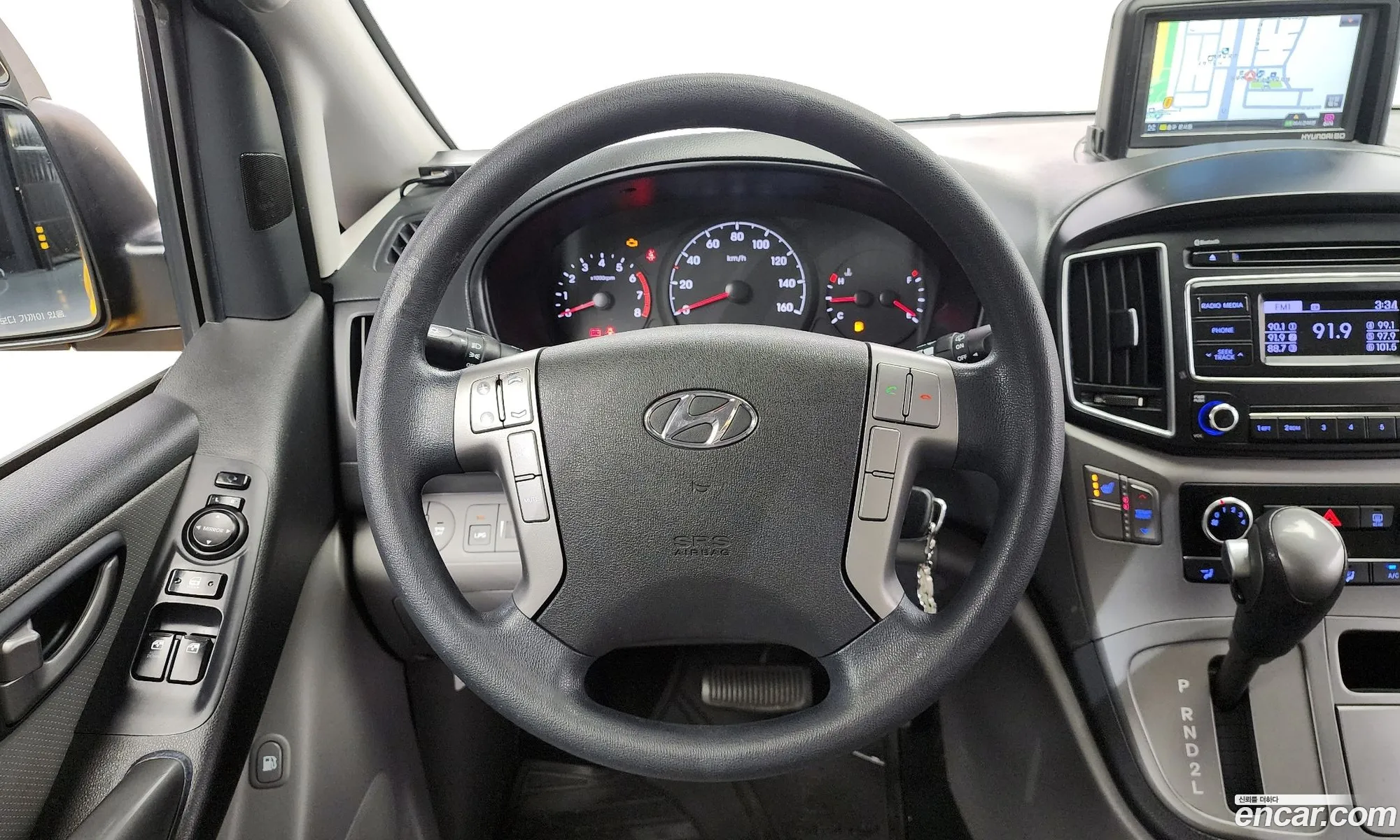 Hyundai Grand Starex 2017 — 2