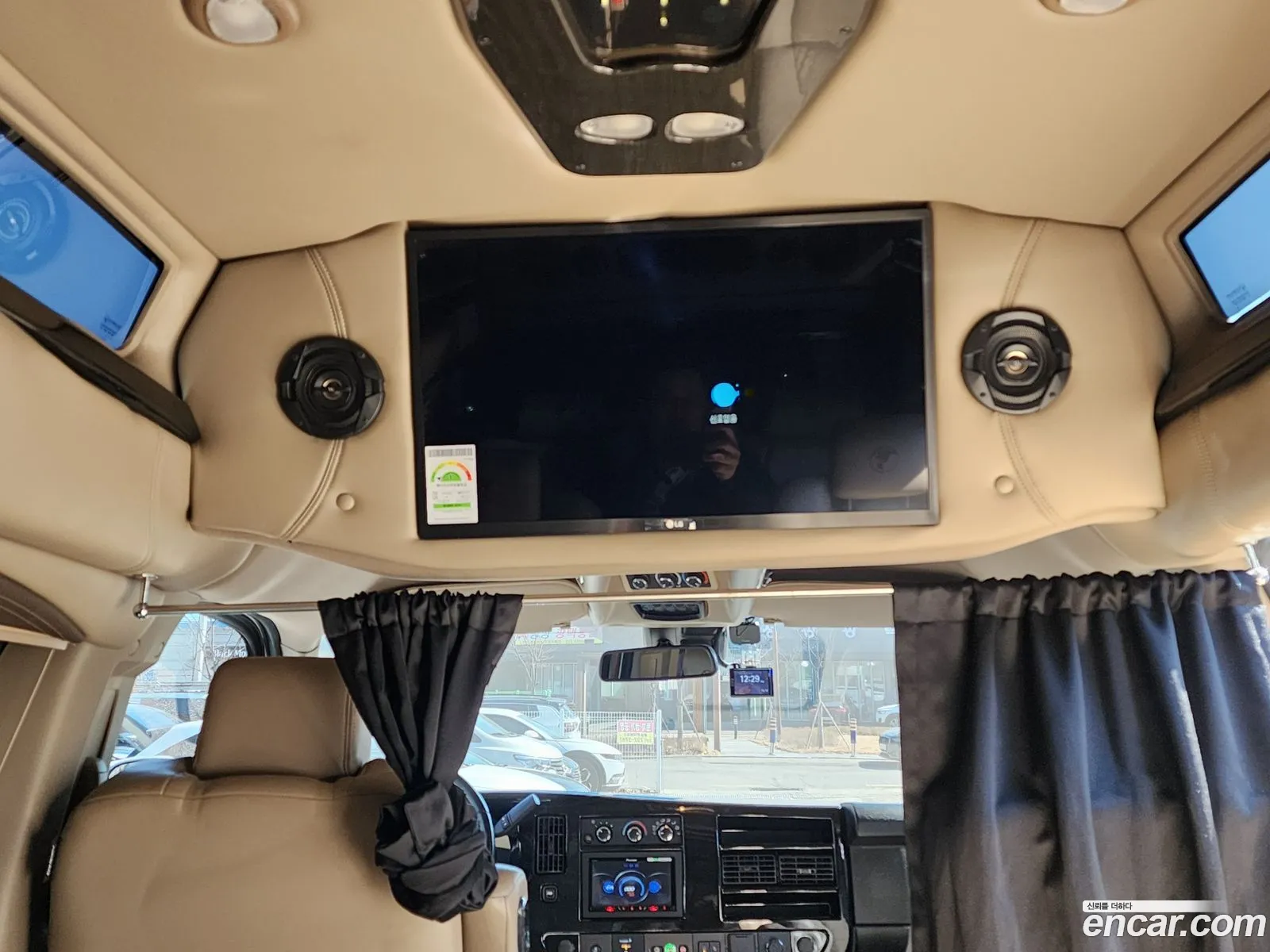 GMC Savana 2020 — 11
