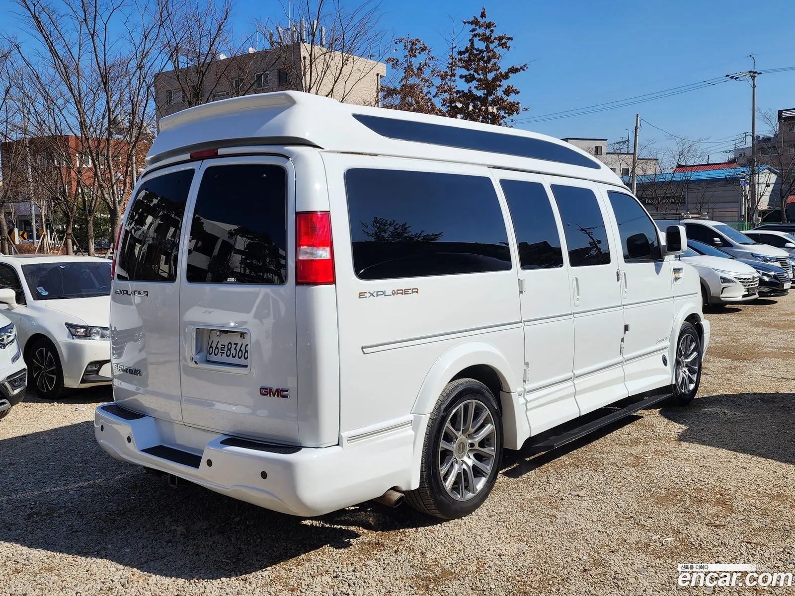 GMC Savana 2020 — 17