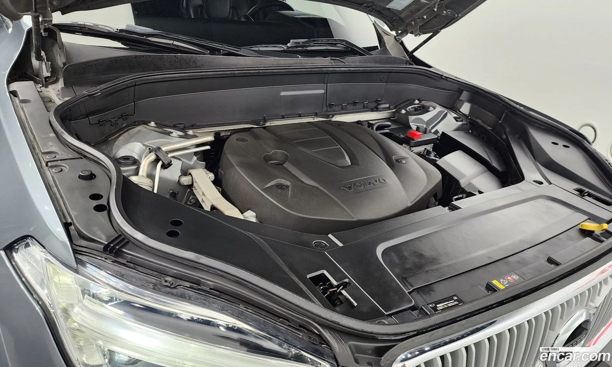 Volvo XC90 2017 YV1LF68BCH1164482 — 5