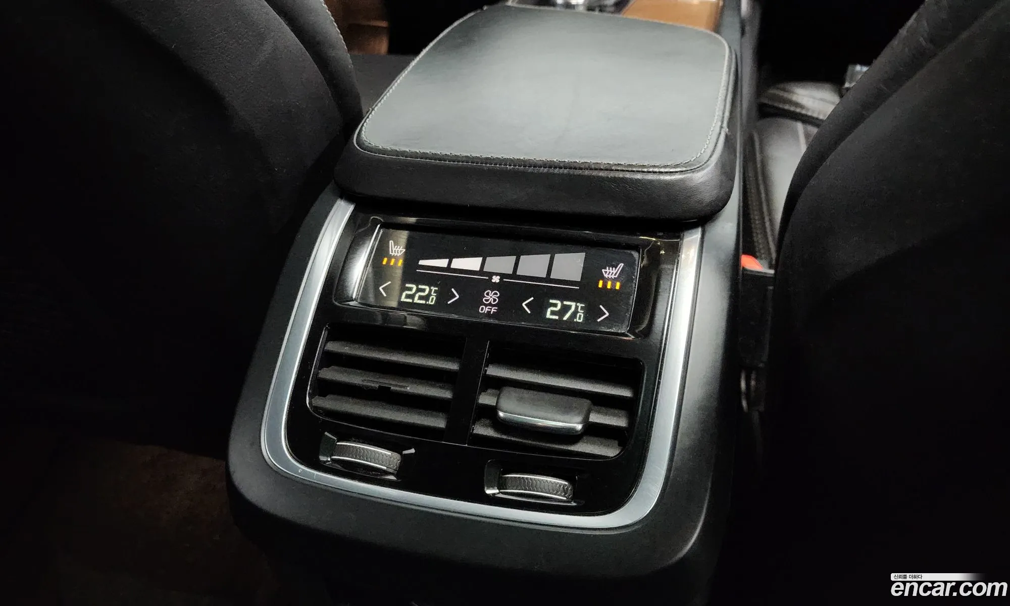 Volvo XC90 2017 YV1LF68BCH1164482 — 9